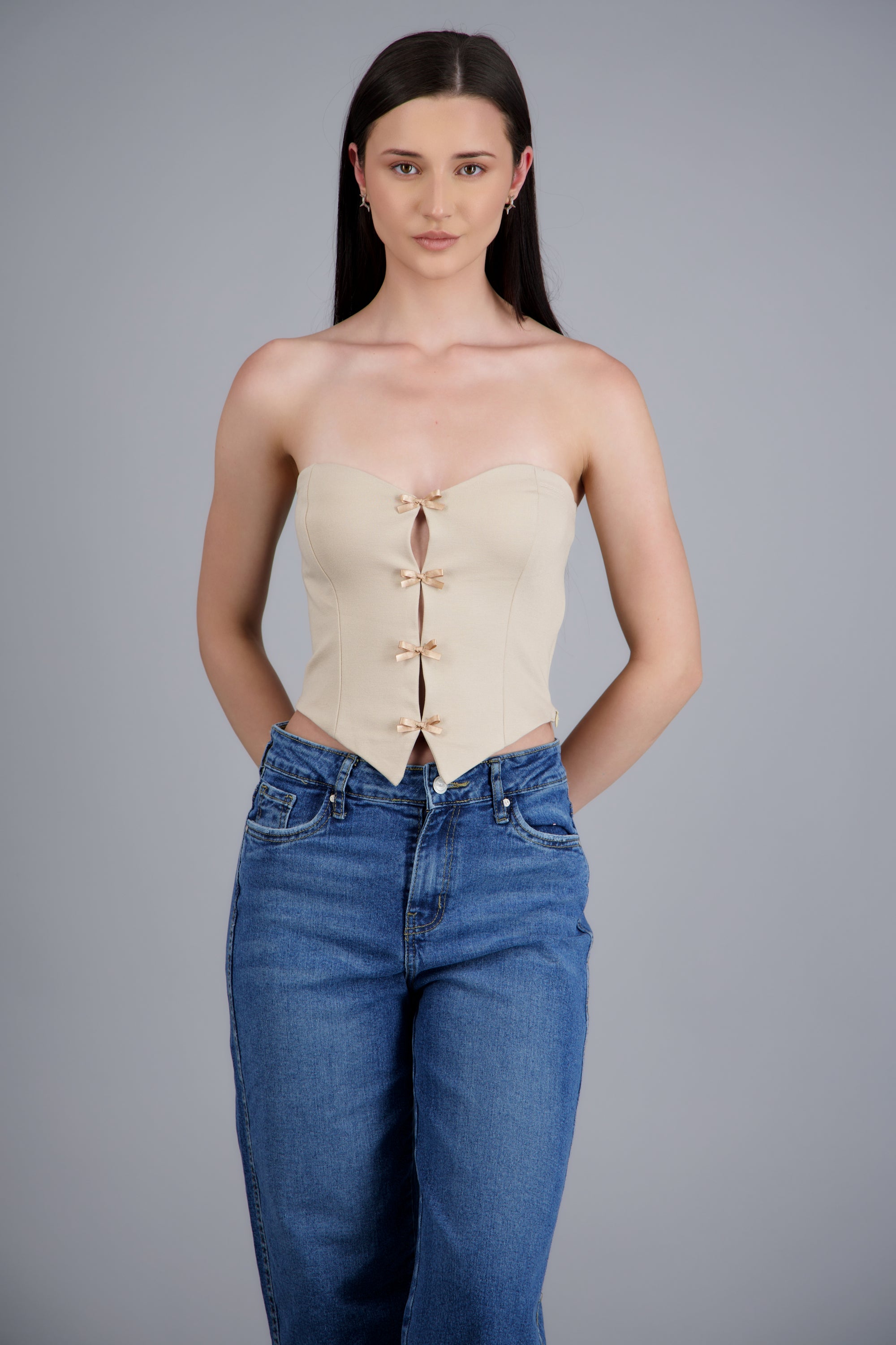 Top strapless detalle moños ARENA