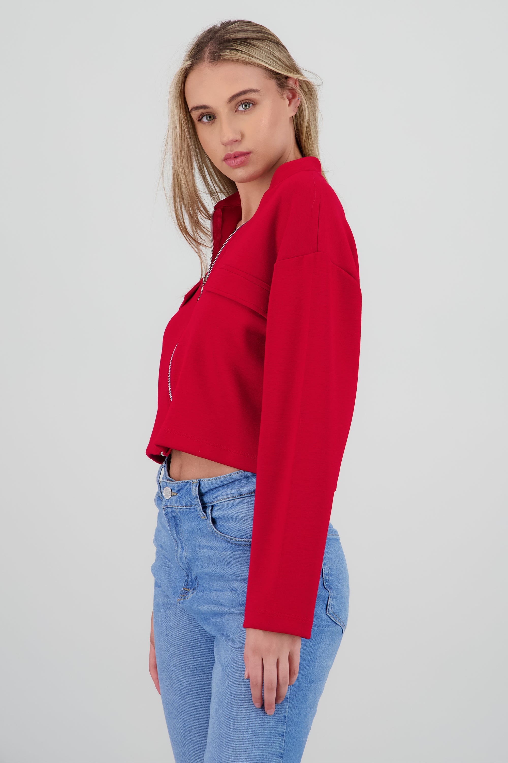 Chamarra detalle bolsas ROJO