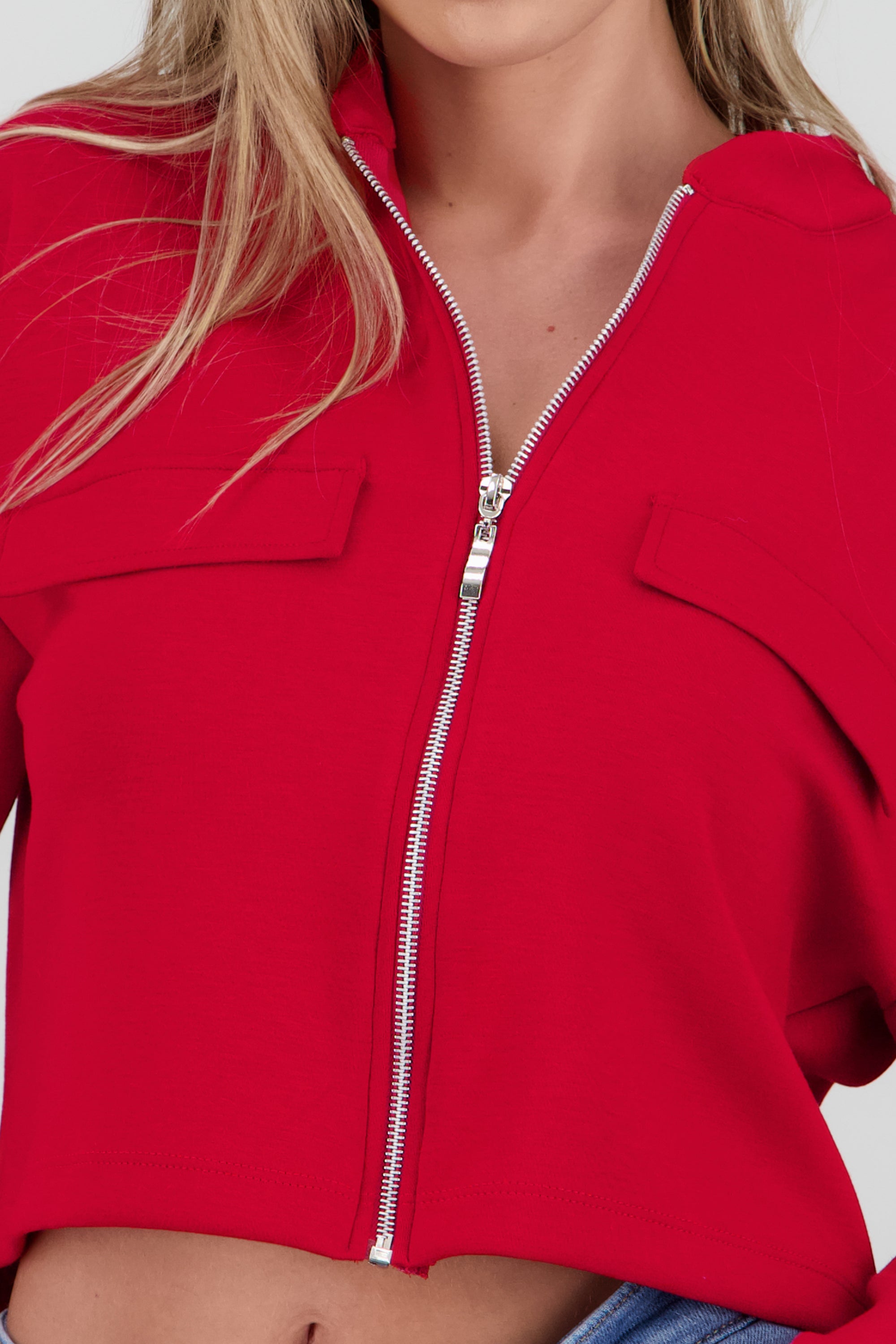 Chamarra detalle bolsas ROJO