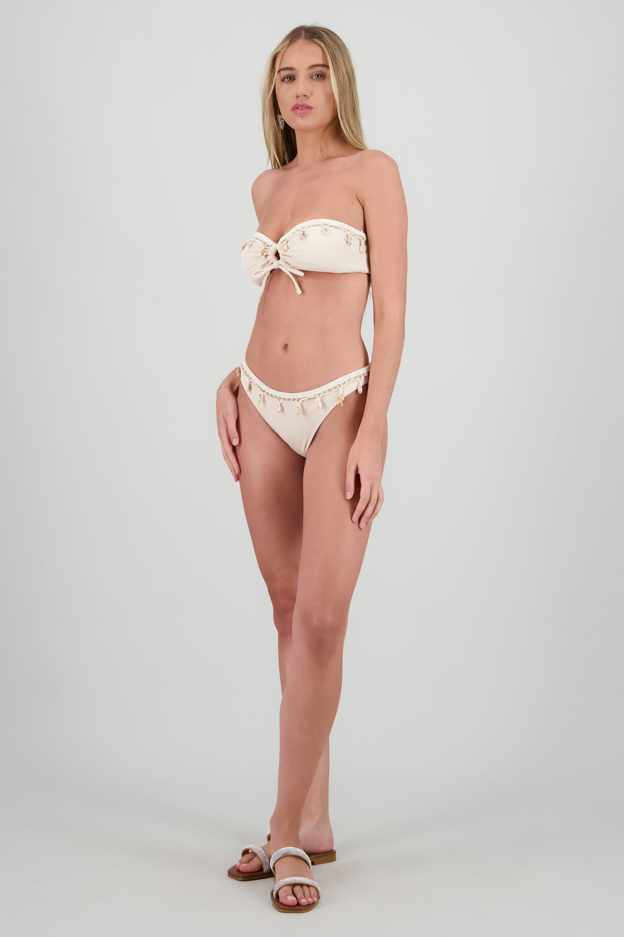 Bikini conchas strapless HUESO