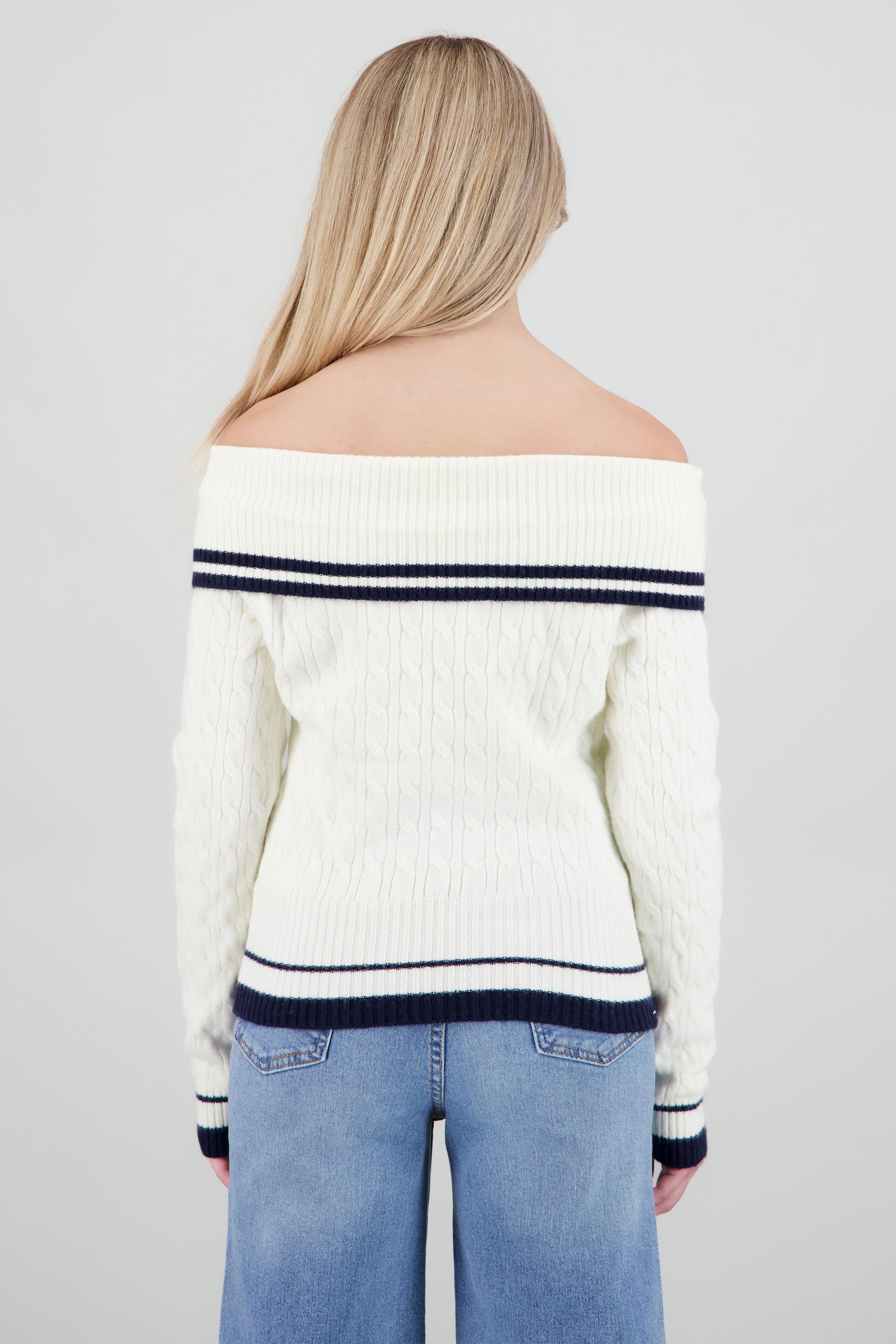 Cardigan contraste off shoulder con cierre HUESO COMBO