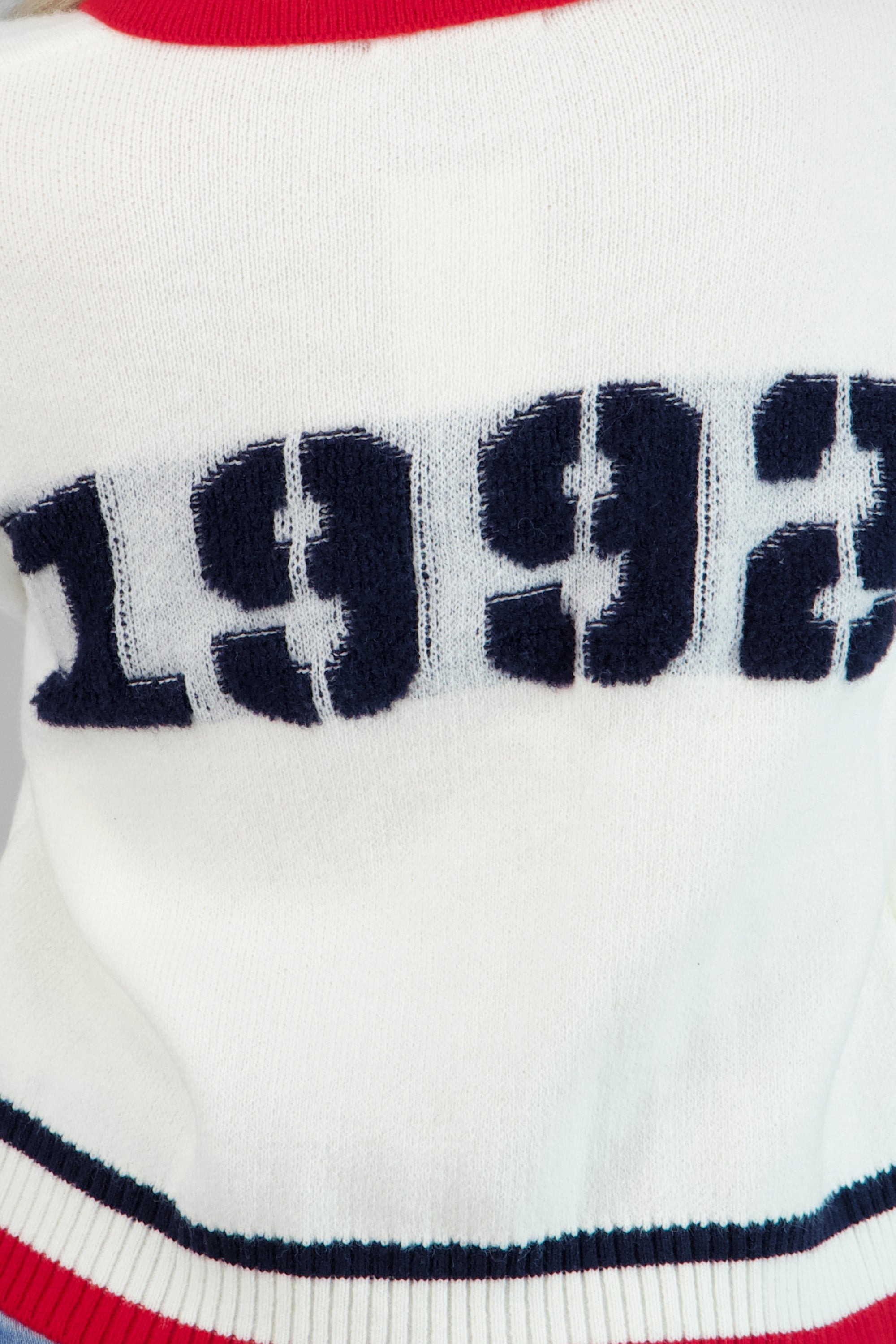 Sueter cuello polo contraste numero atras HUESO COMBO