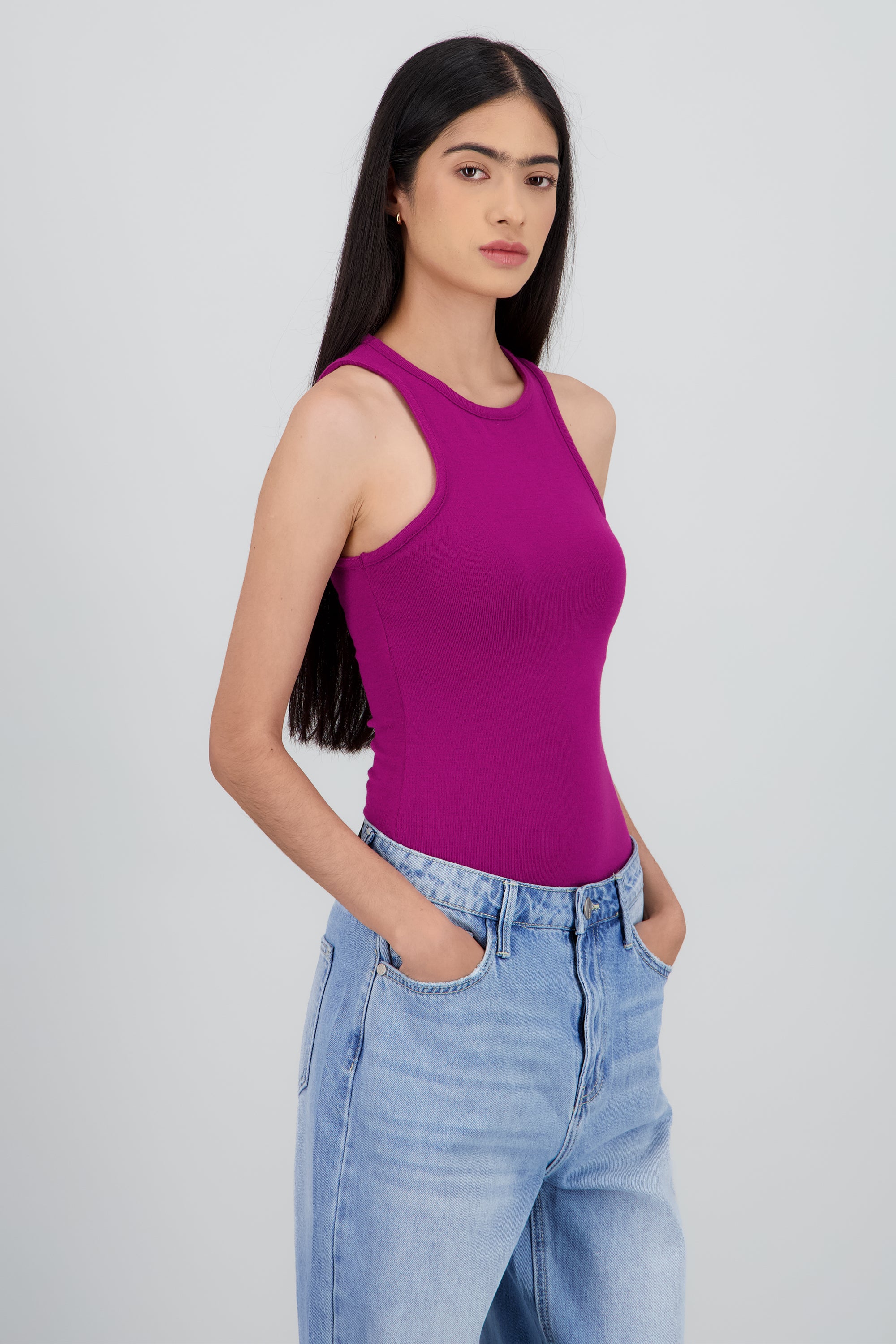 Body sin manga cuello redondo CIRUELA