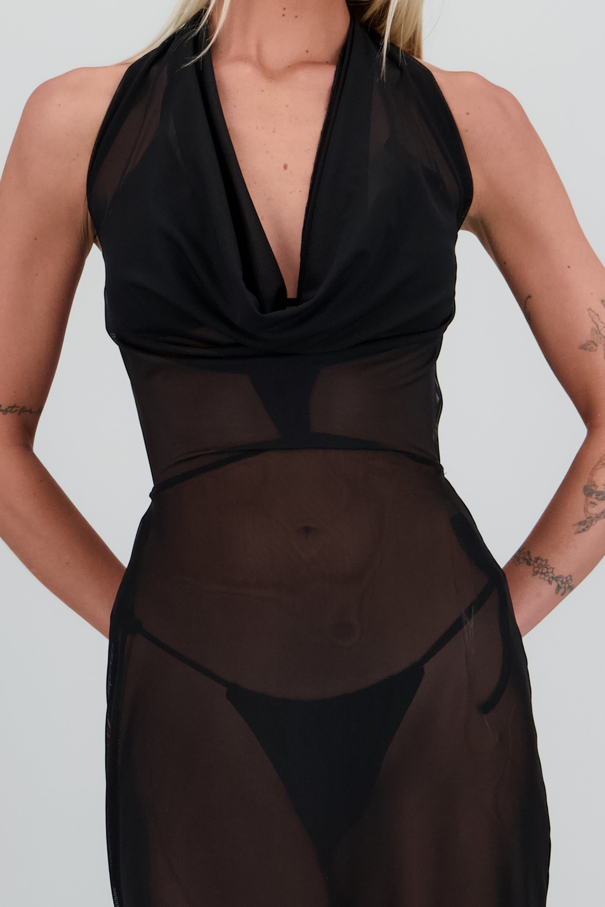 Salida halter maxi mesh NEGRO