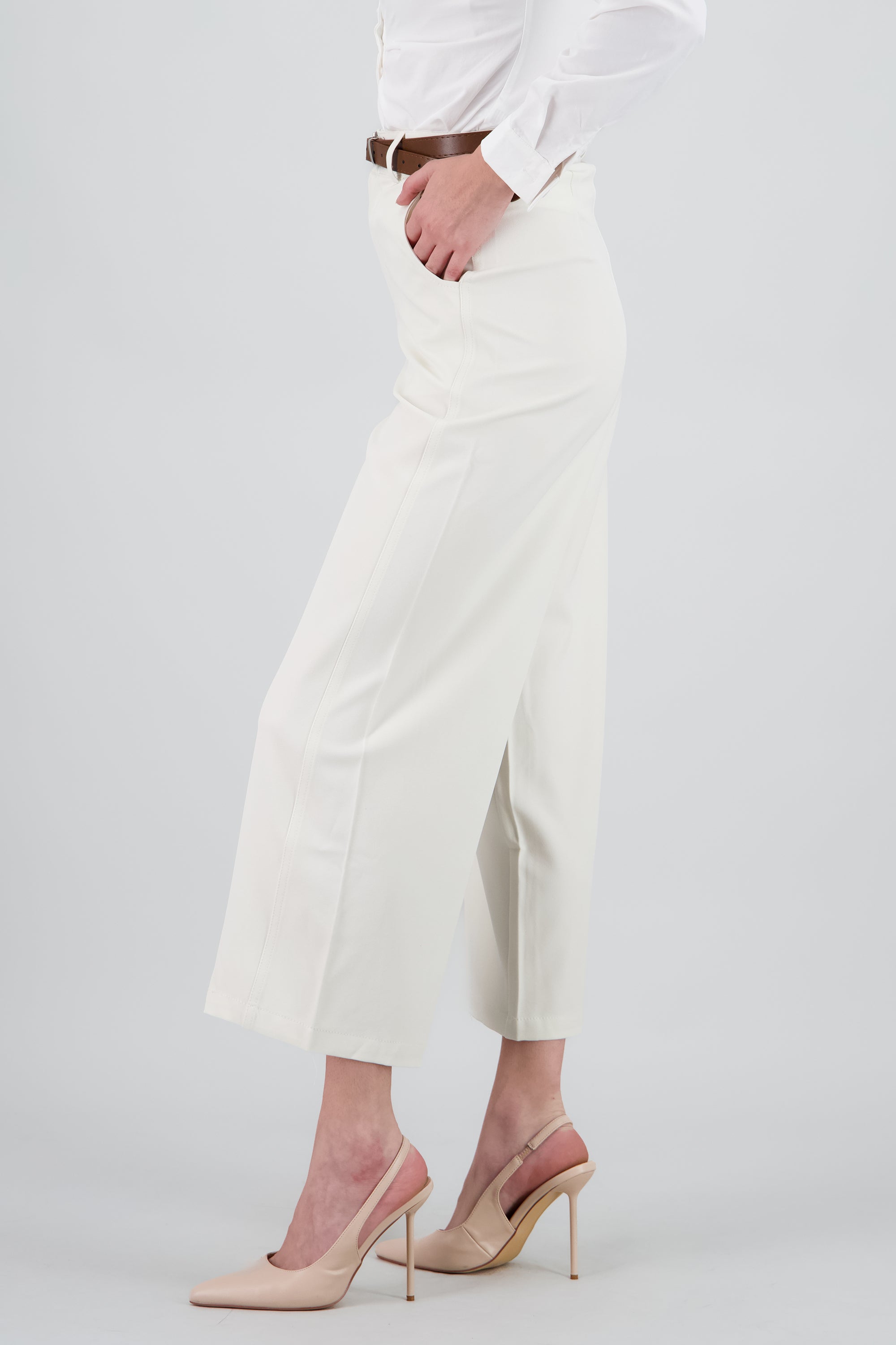 Pantalon sastre básico con cinturon CREMA