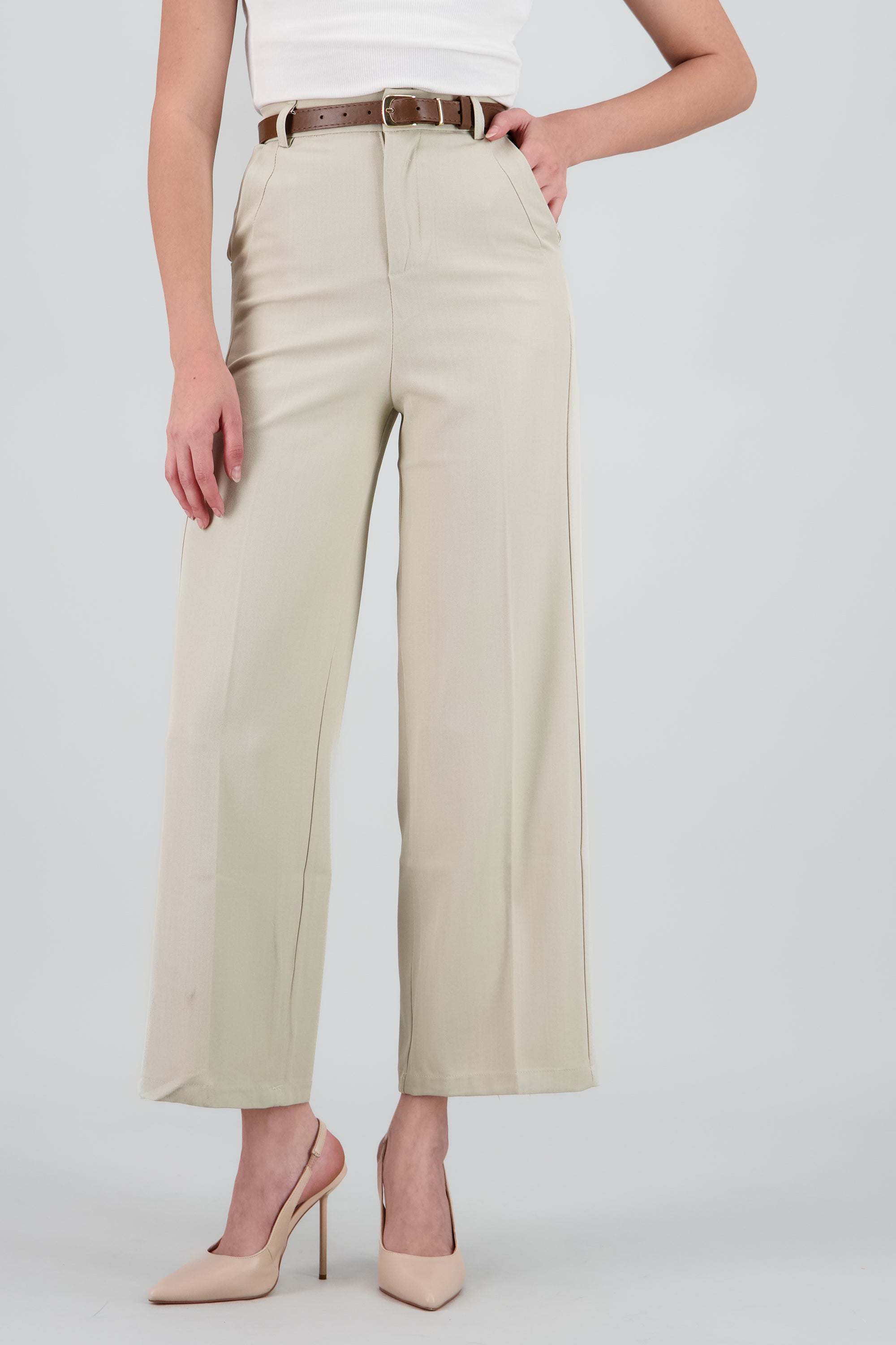 Pantalon recto sastreado con cinturon CREMA