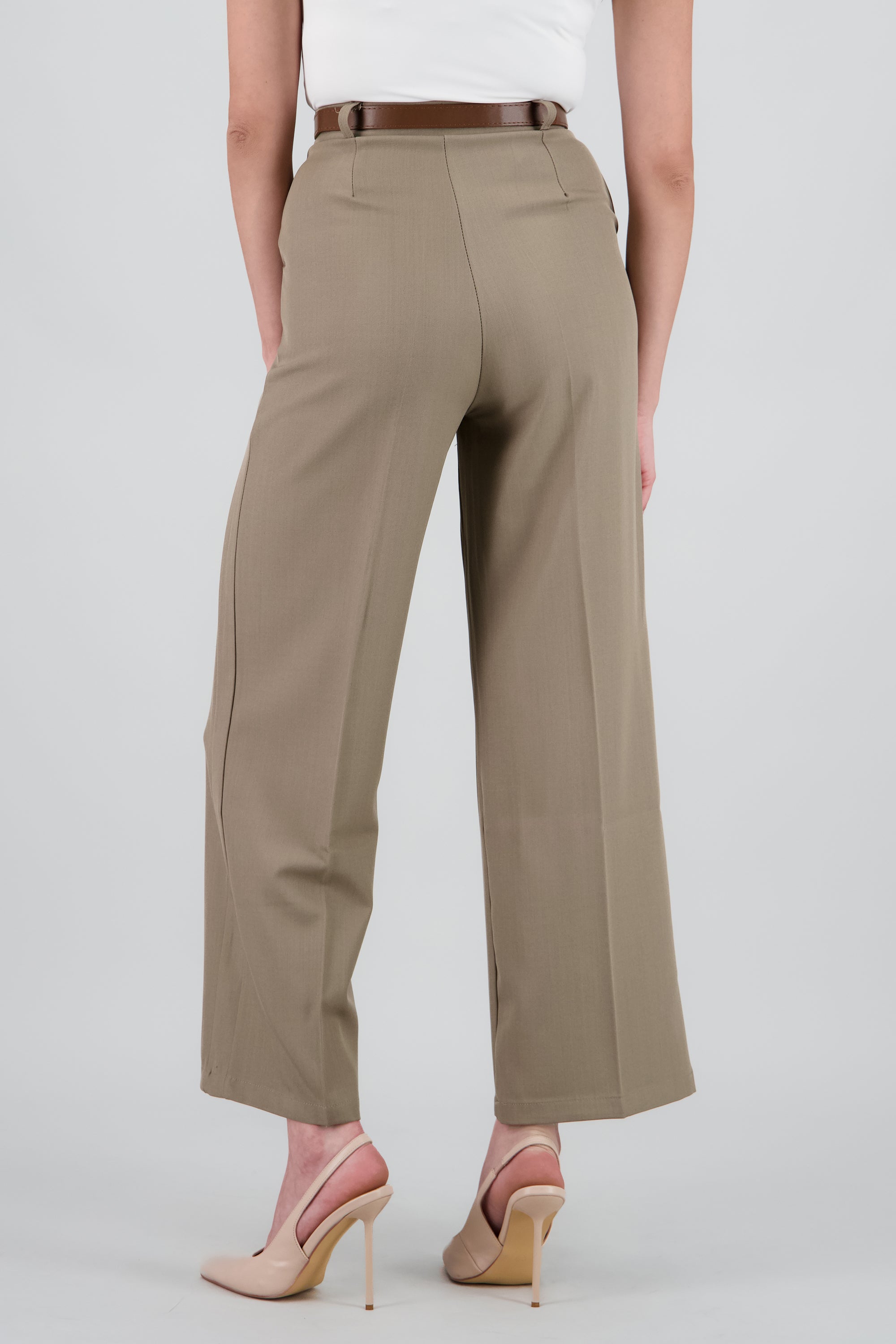 Pantalon recto sastreado con cinturon KHAKI