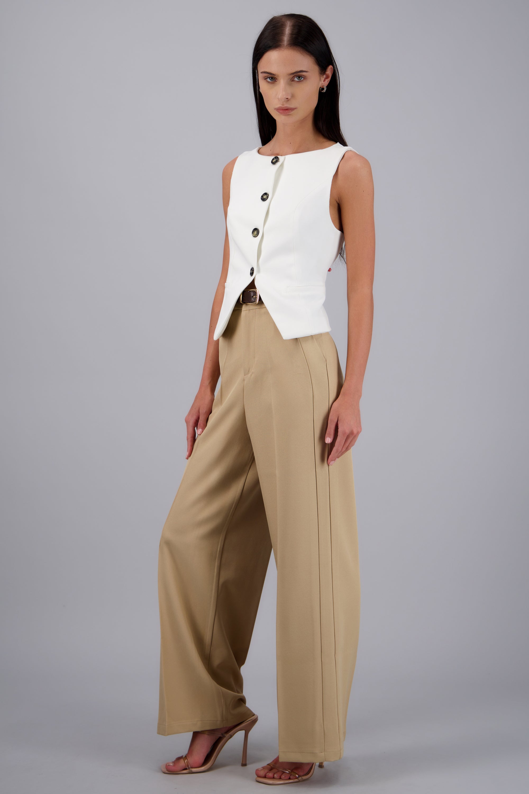 Pantalon recto sastreado con cinturon TAUPE