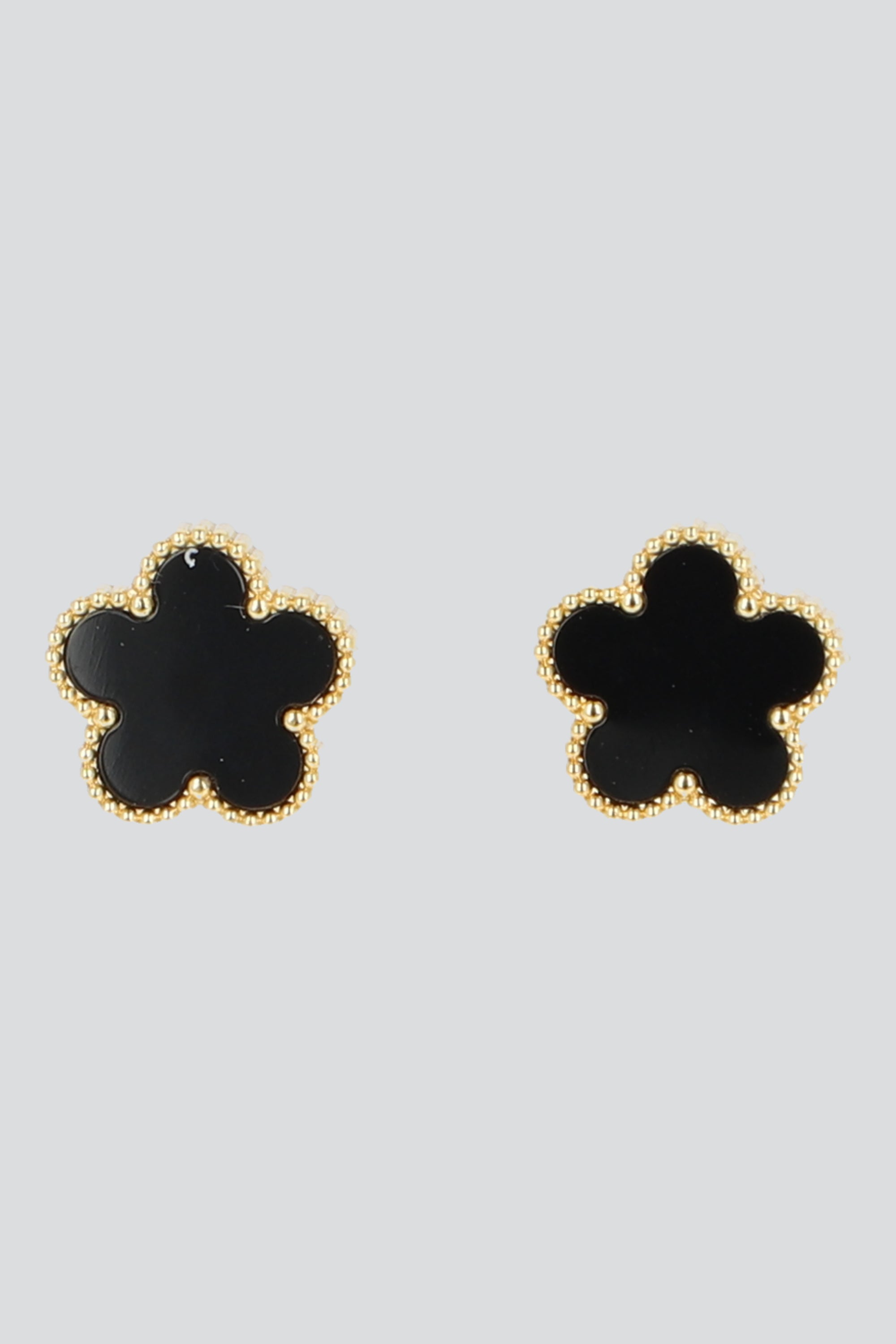 ARETES FLOR COLOR NEGRO