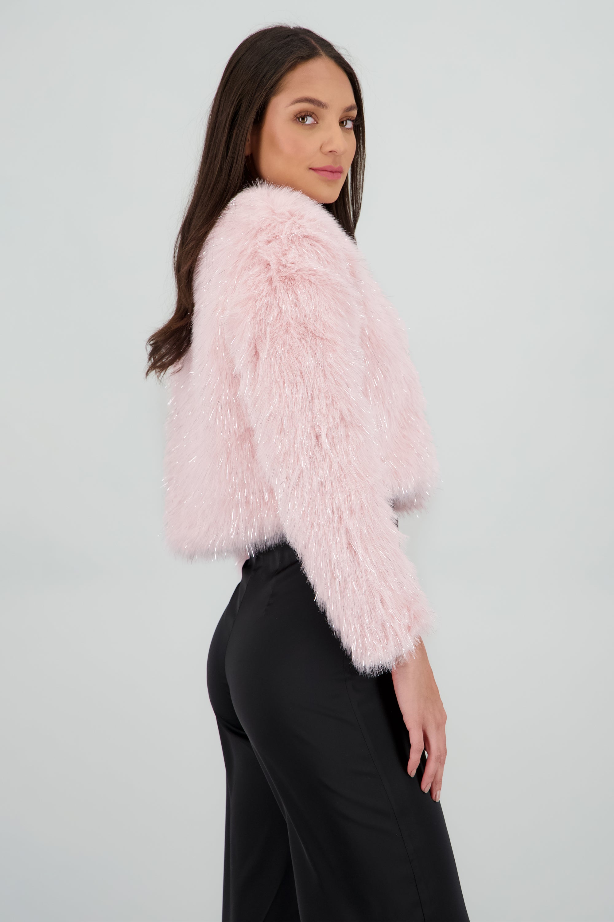 Abrigo pelo con lurex cropped ROSA PASTEL