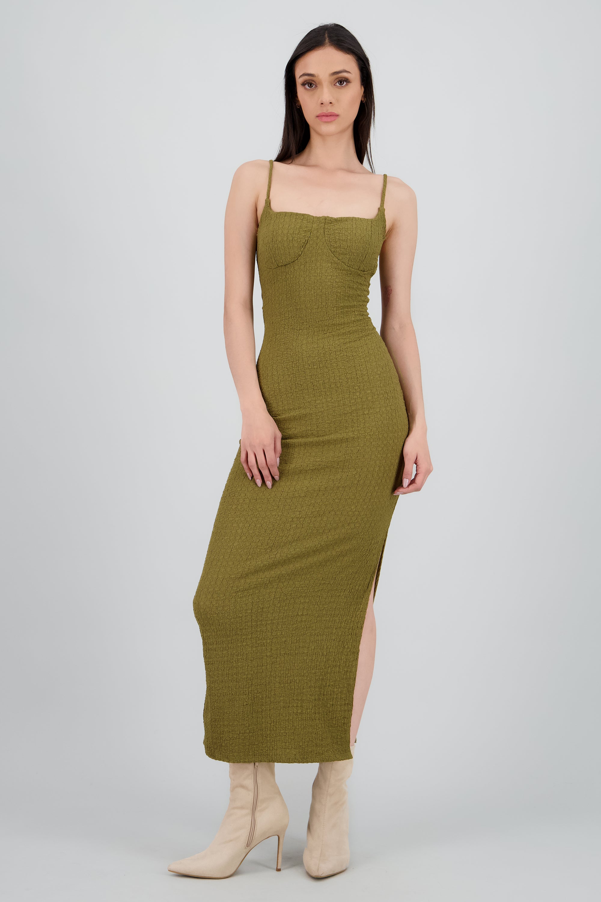 Vestido maxi textura con copas OLIVO