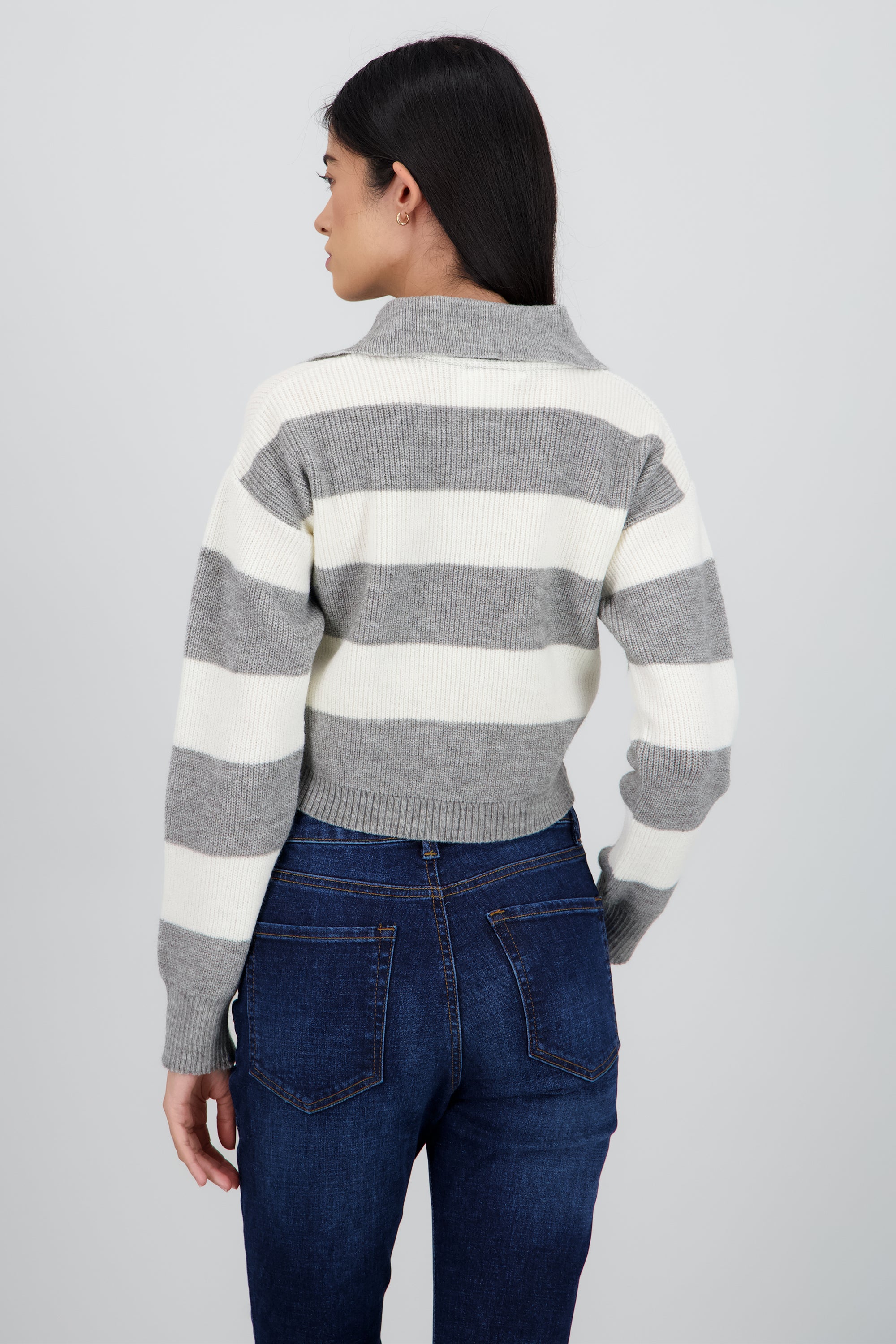 Sueter con cuello polo de lineas GRIS COMBO