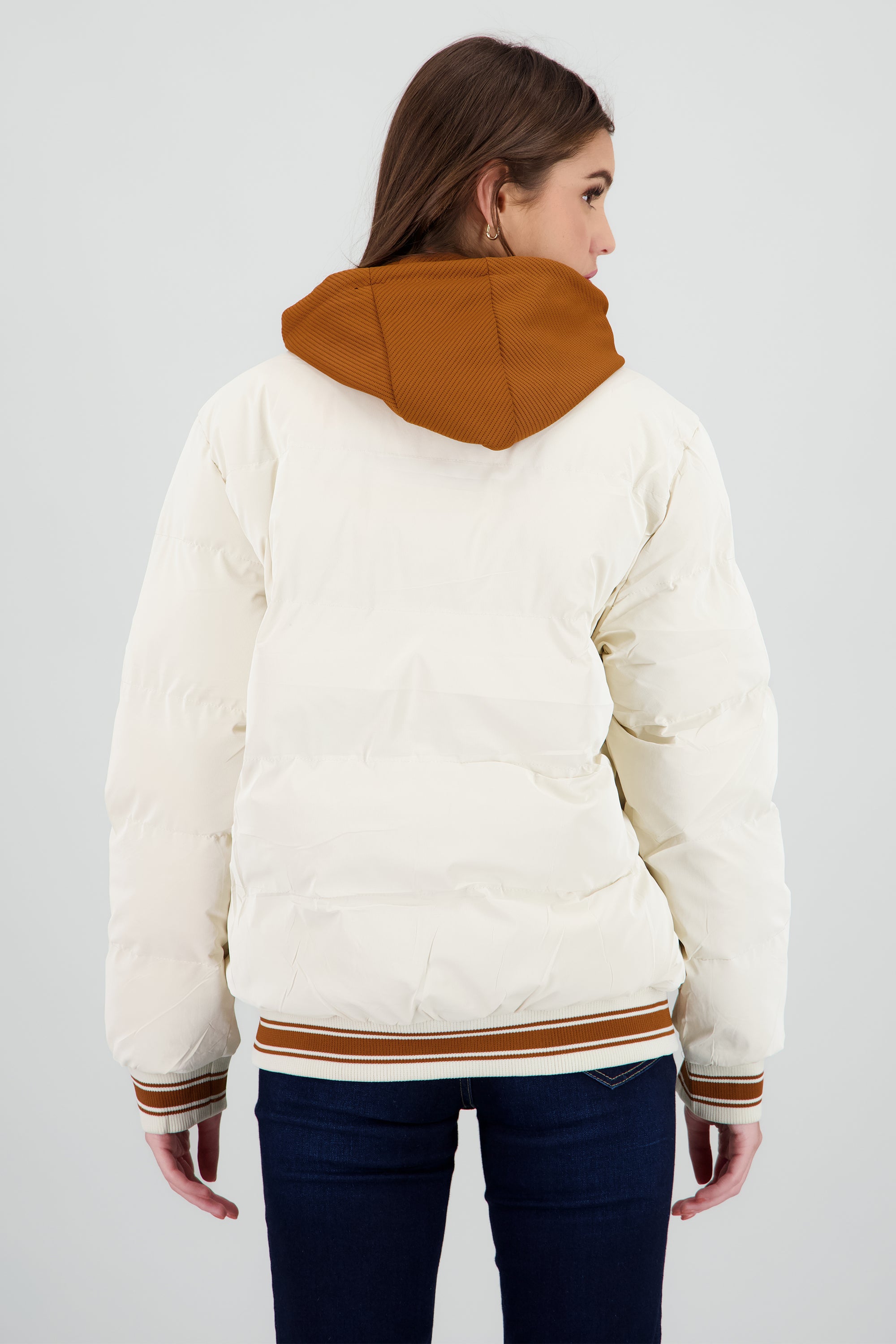 Chamarra beisbolera detalle resortes BEIGE