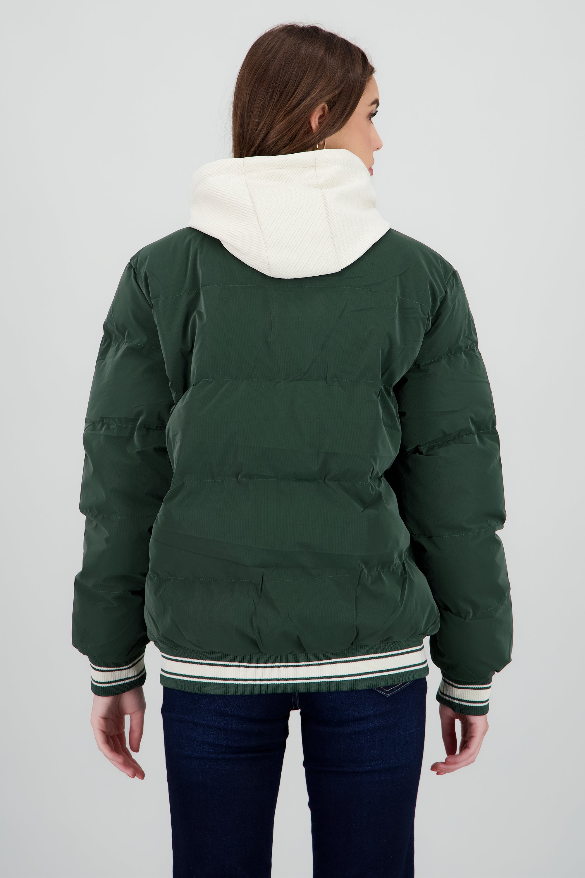 Chamarra beisbolera detalle resortes OLIVO