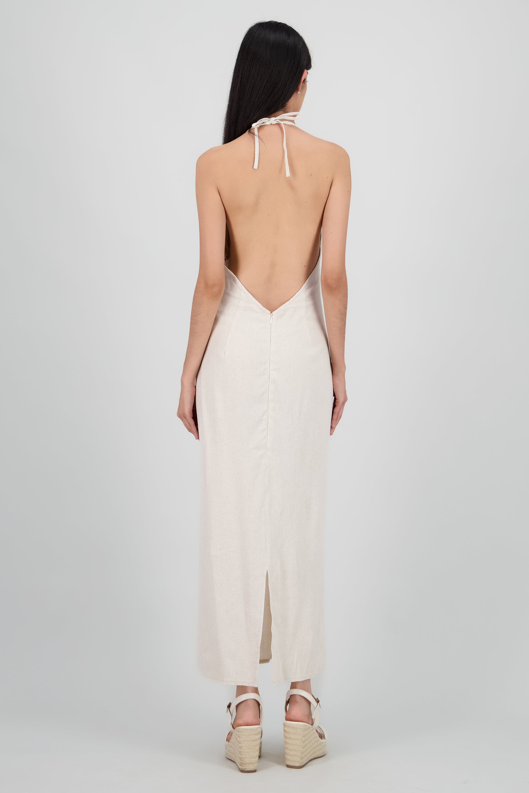 Vestido maxi halter escote espalda ARENA