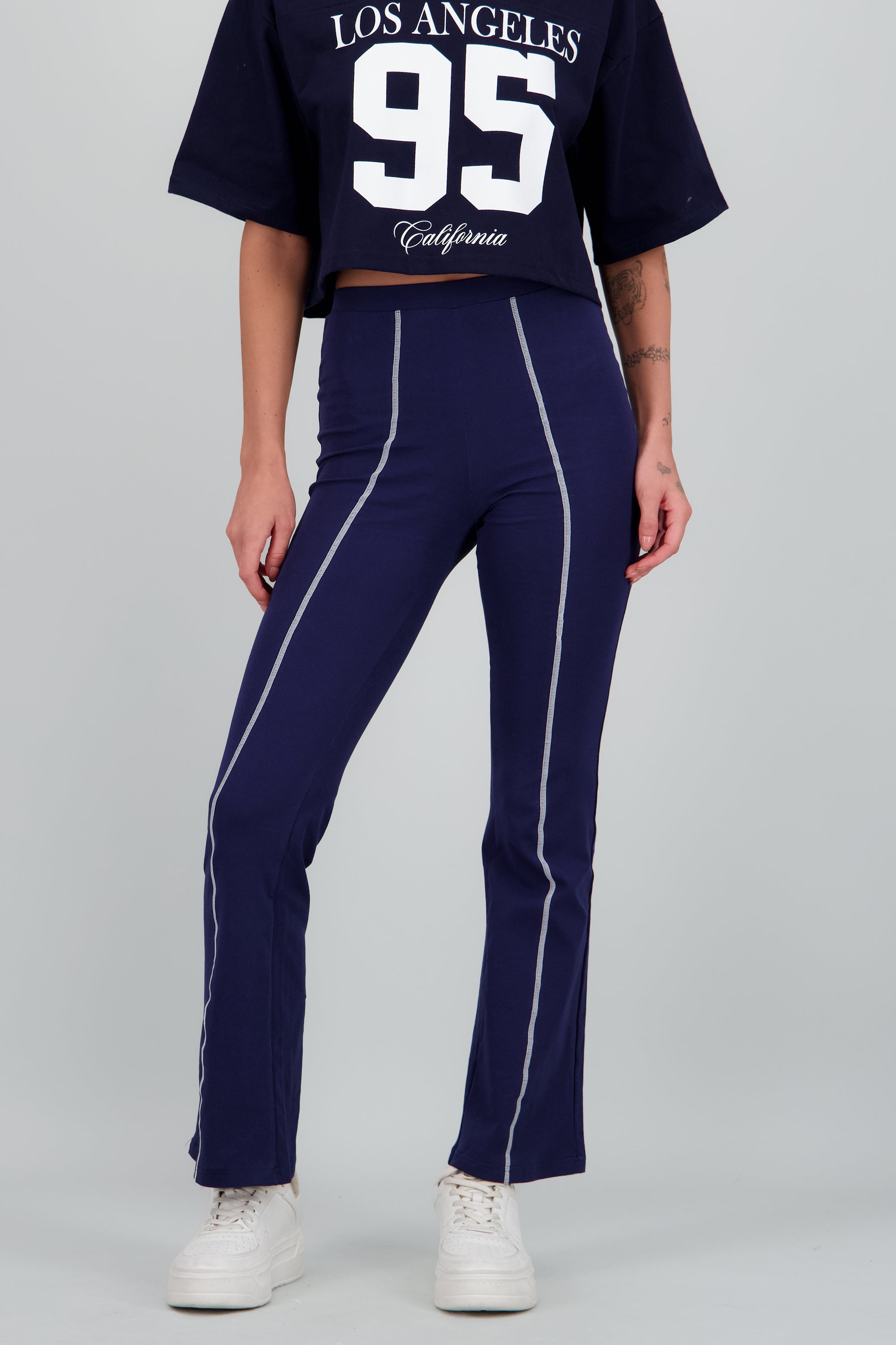 Pants detalle estrellas linea MARINO