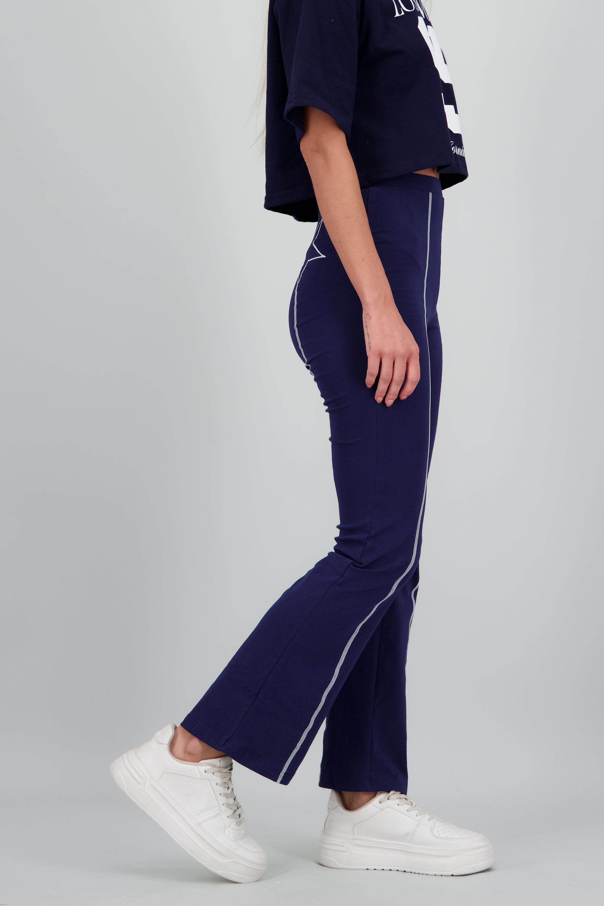 Pants detalle estrellas linea MARINO