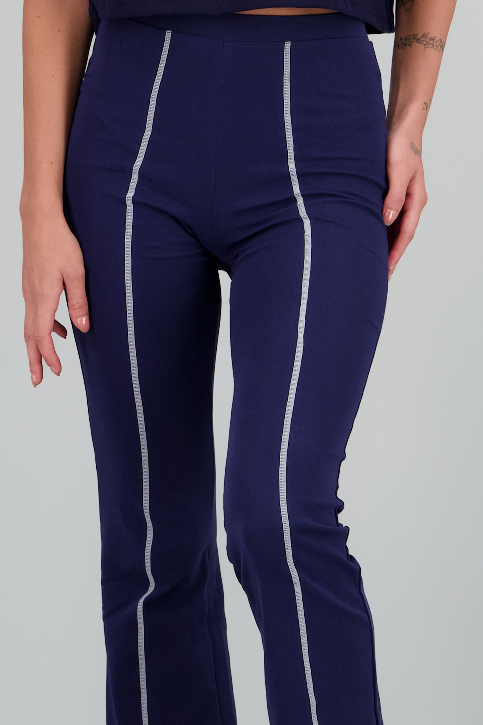 Pants detalle estrellas linea MARINO