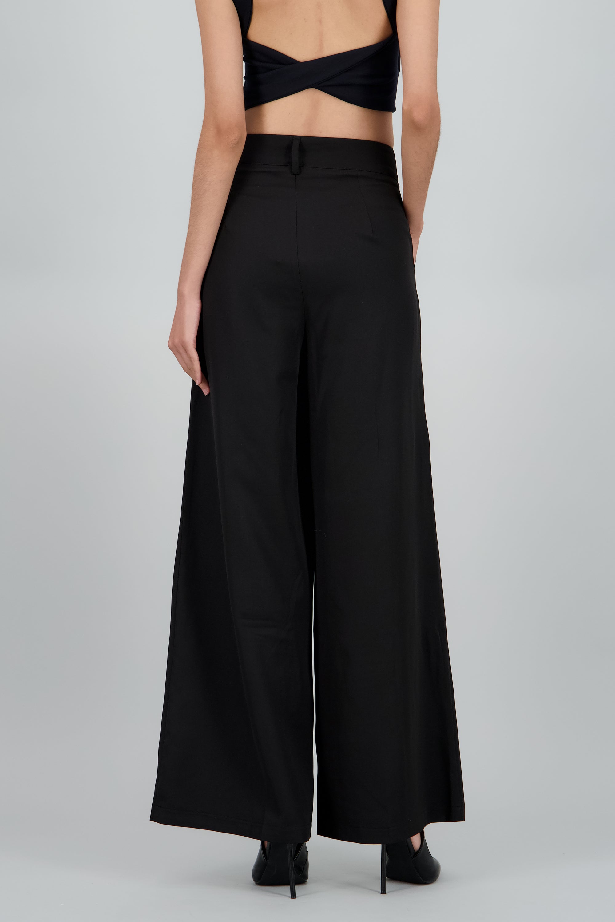 Pantalon amplio liso NEGRO