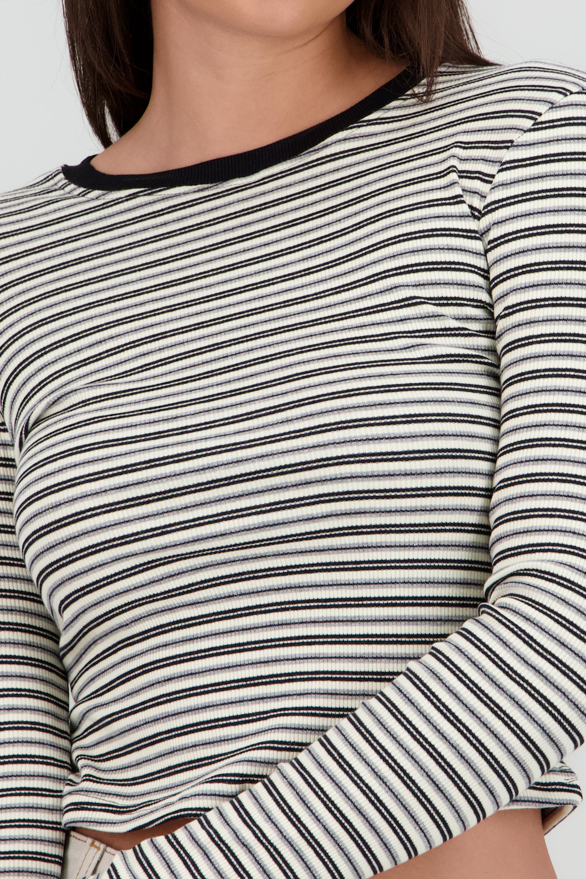 Top manga larga estampado rayas delgadas NEGRO COMBO