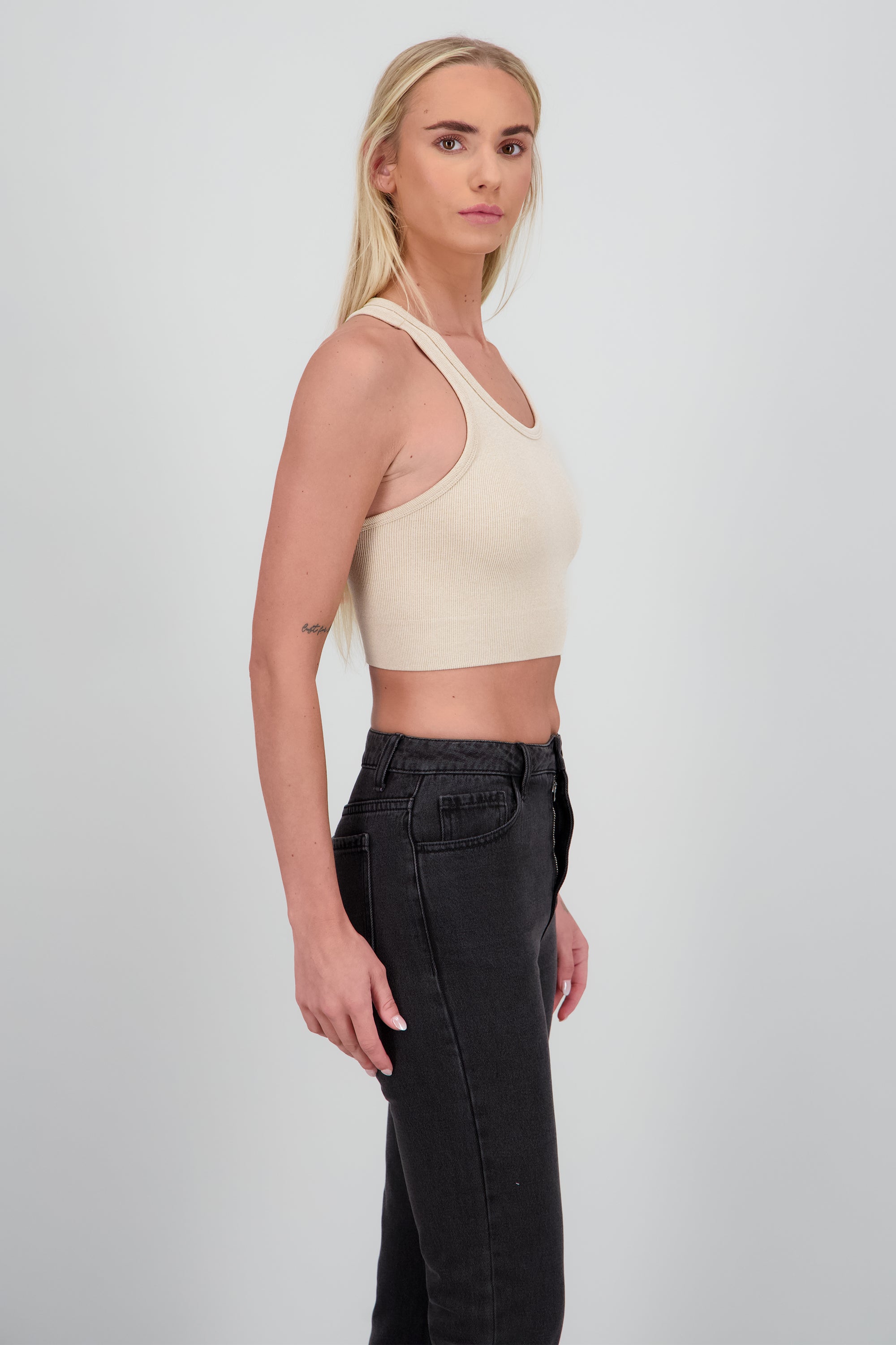 Top seamless cuello redondo CREMA