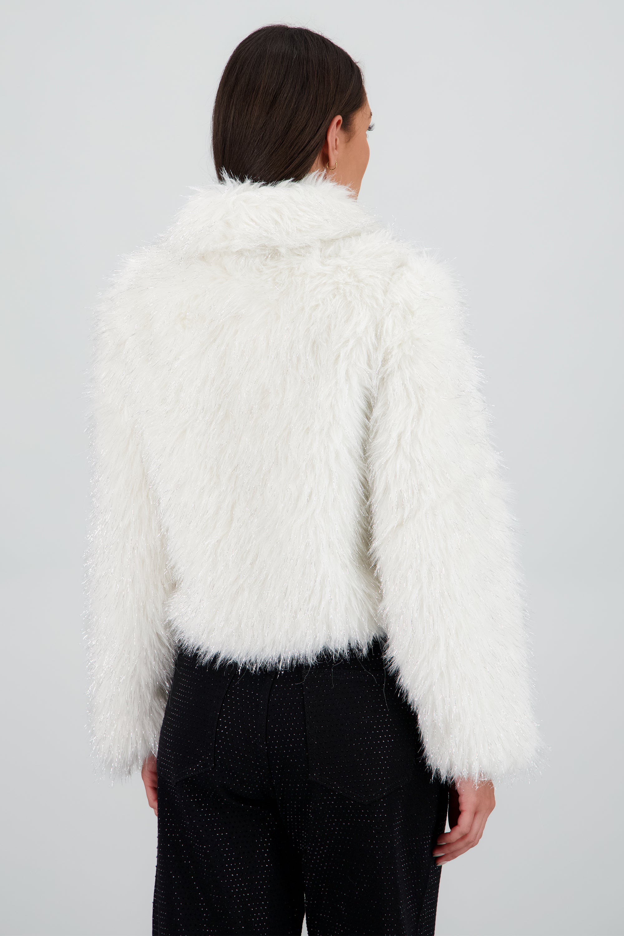 Abrigo corto pelo con lurex BLANCO