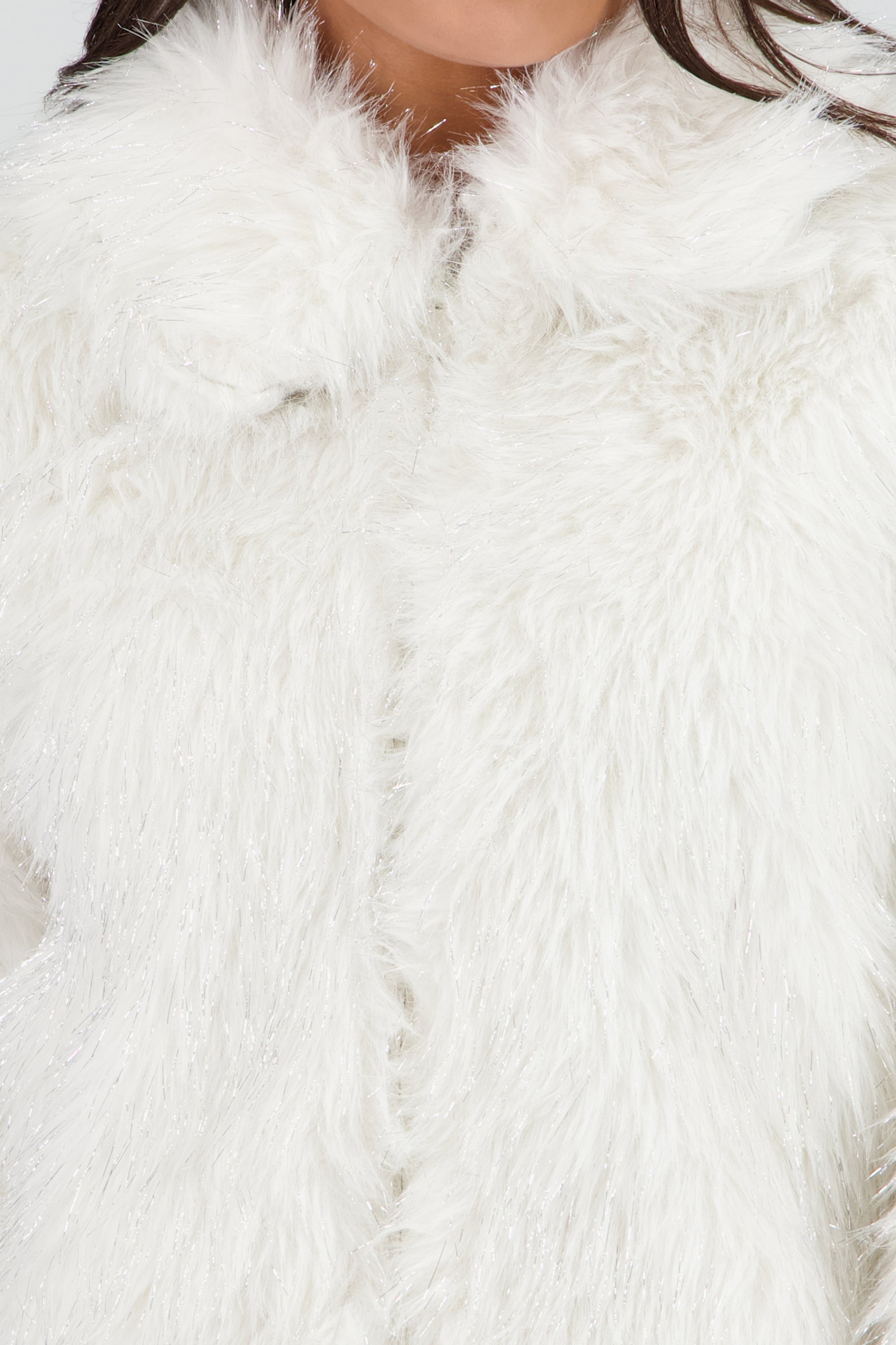 Abrigo corto pelo con lurex BLANCO