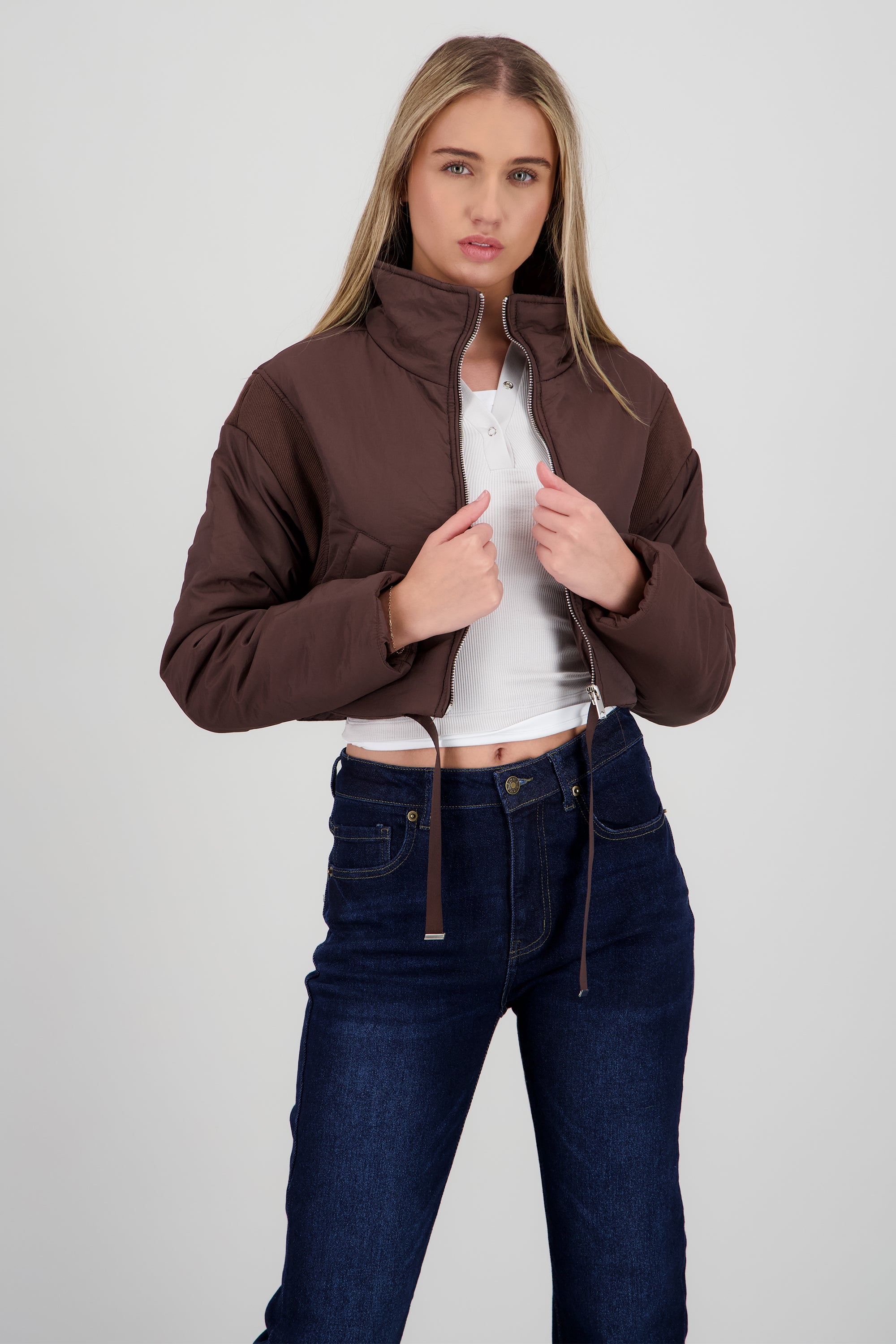 Chamarra puffer impermeable con bolsas CHOCOLATE