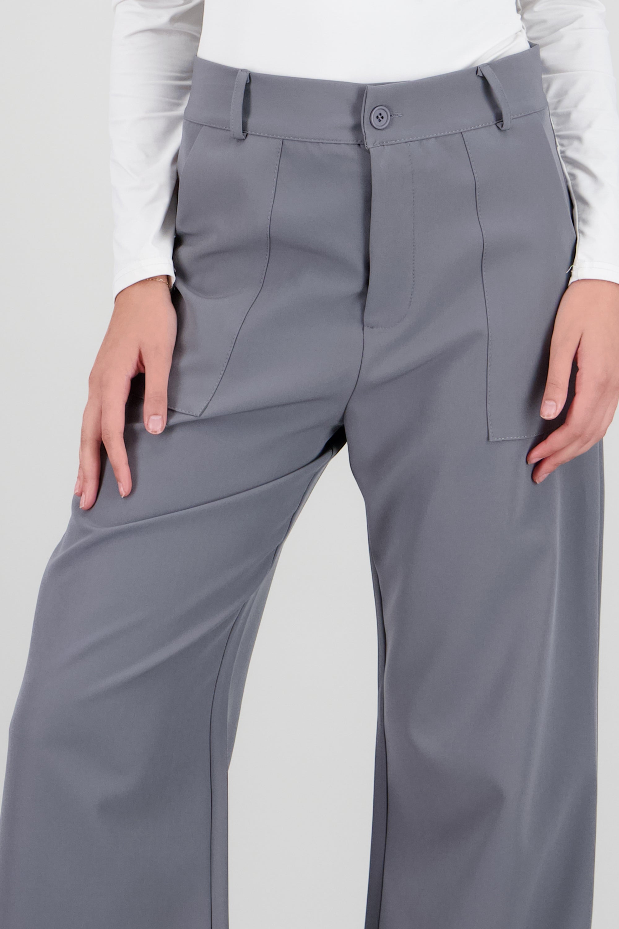 Pantalon recto con bolsillos curveados GRIS OBSCURO
