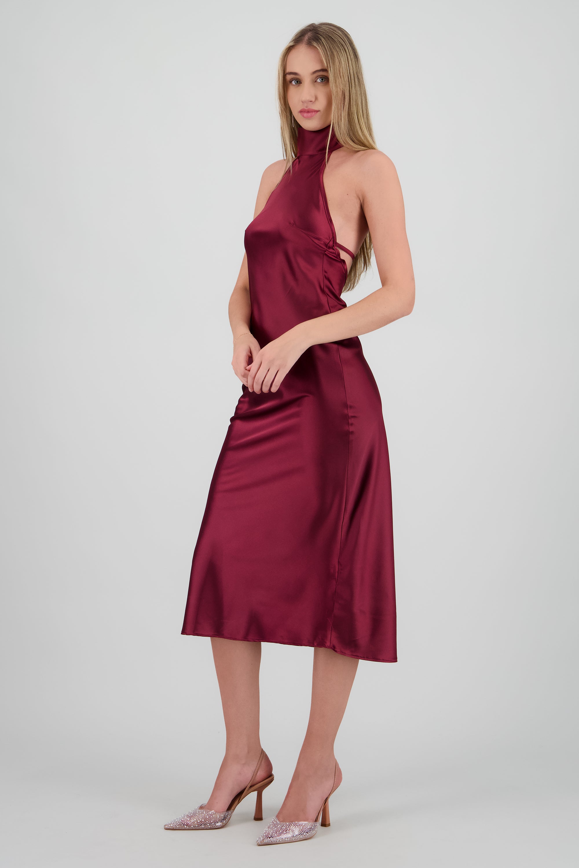 Vestido midi cuello alto con amarre en espalda VINO