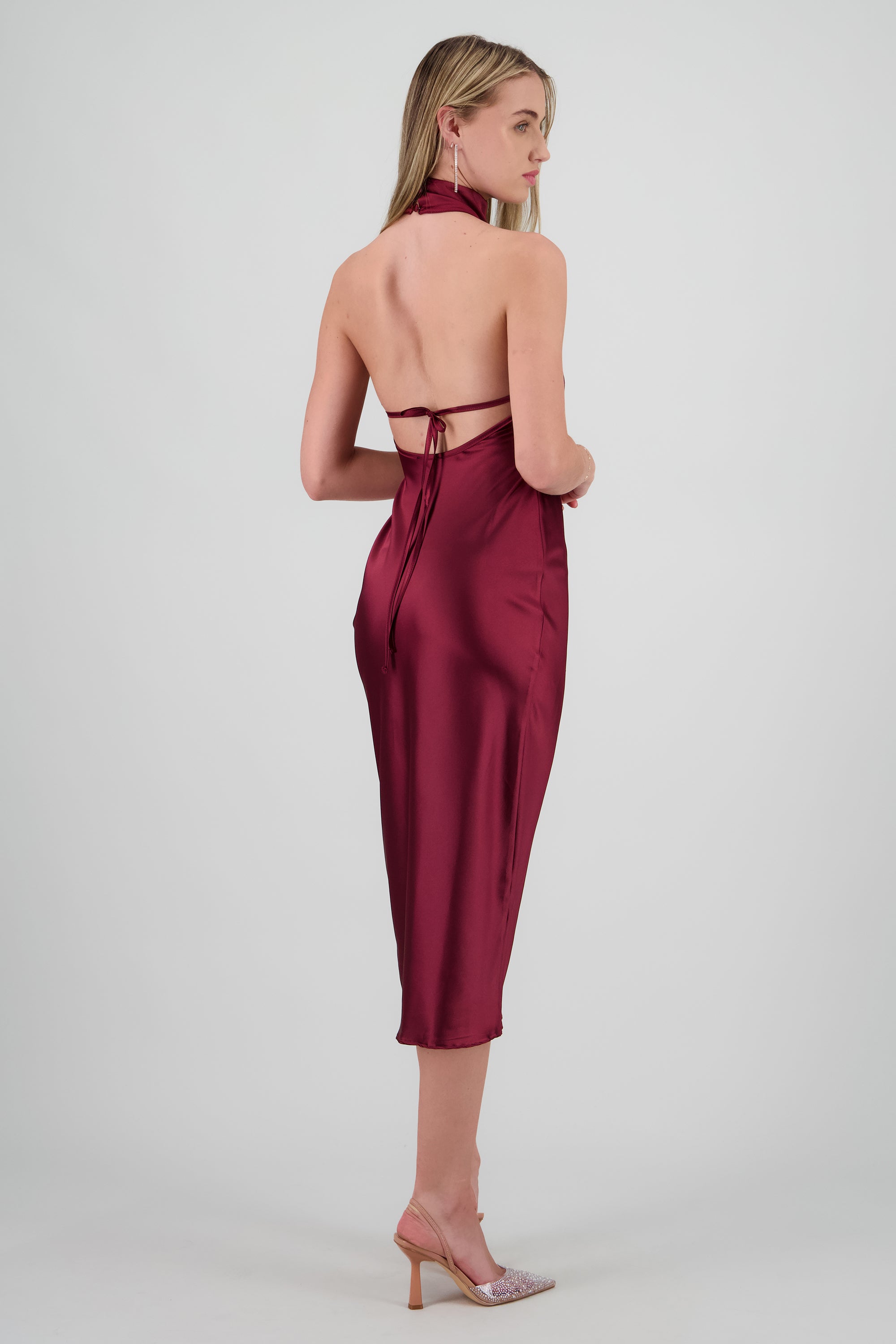 Vestido midi cuello alto con amarre en espalda VINO