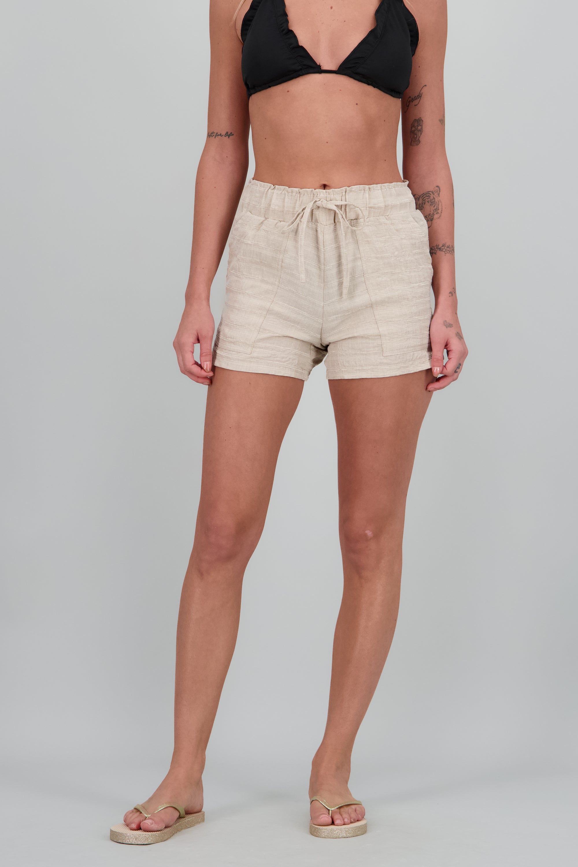 Short jareta con textura BEIGE
