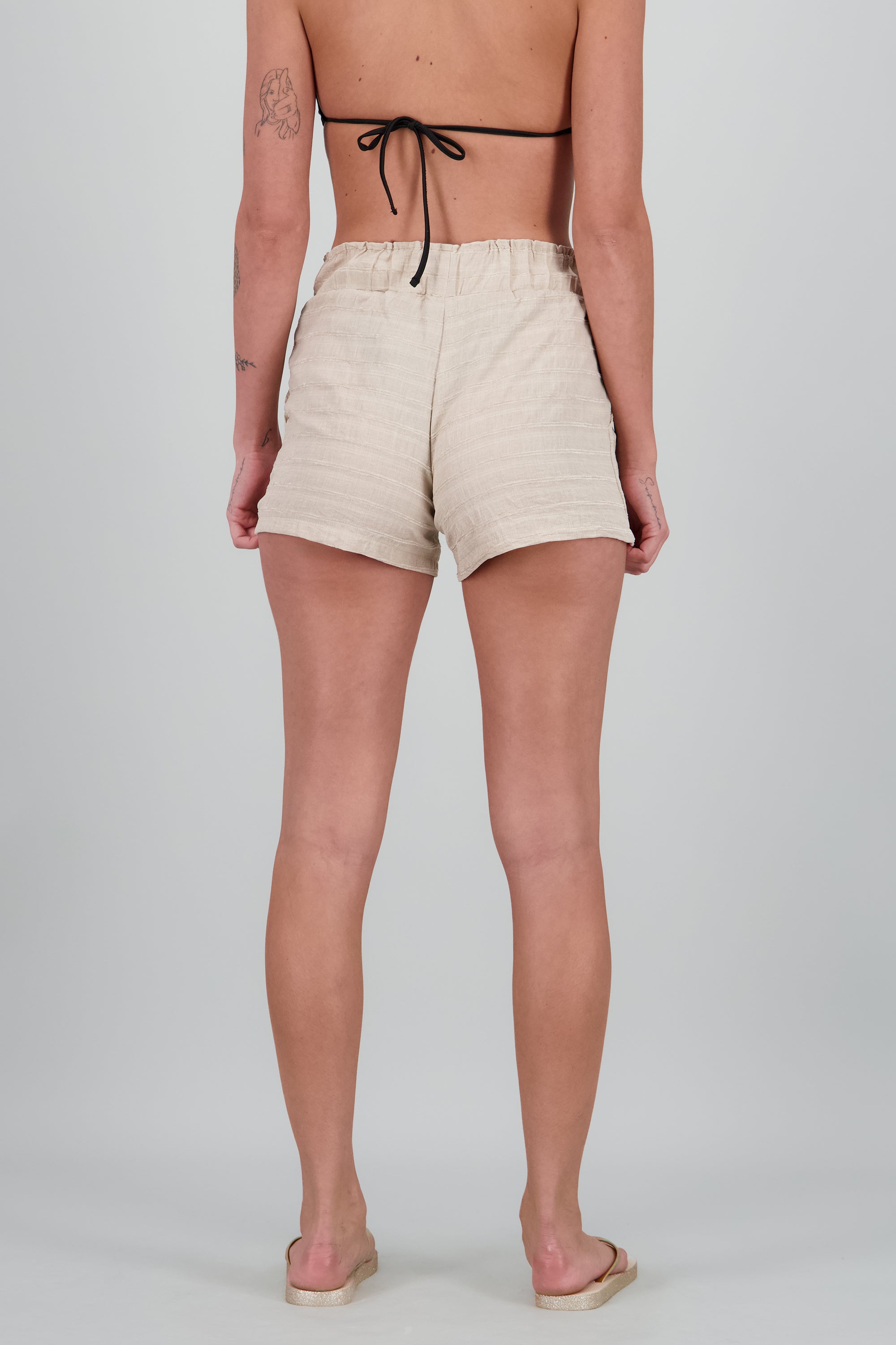 Short jareta con textura BEIGE