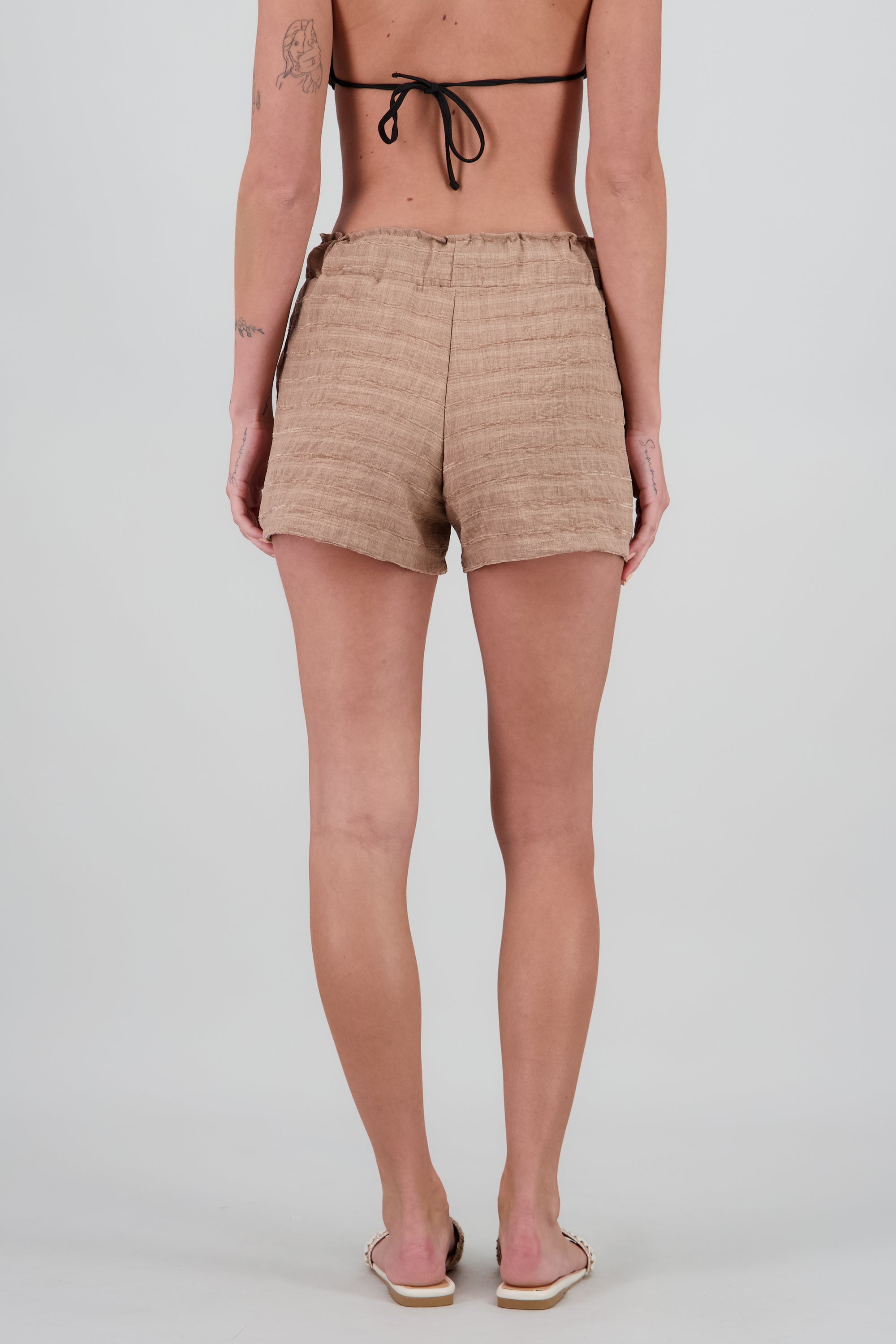 Short jareta con textura KHAKI
