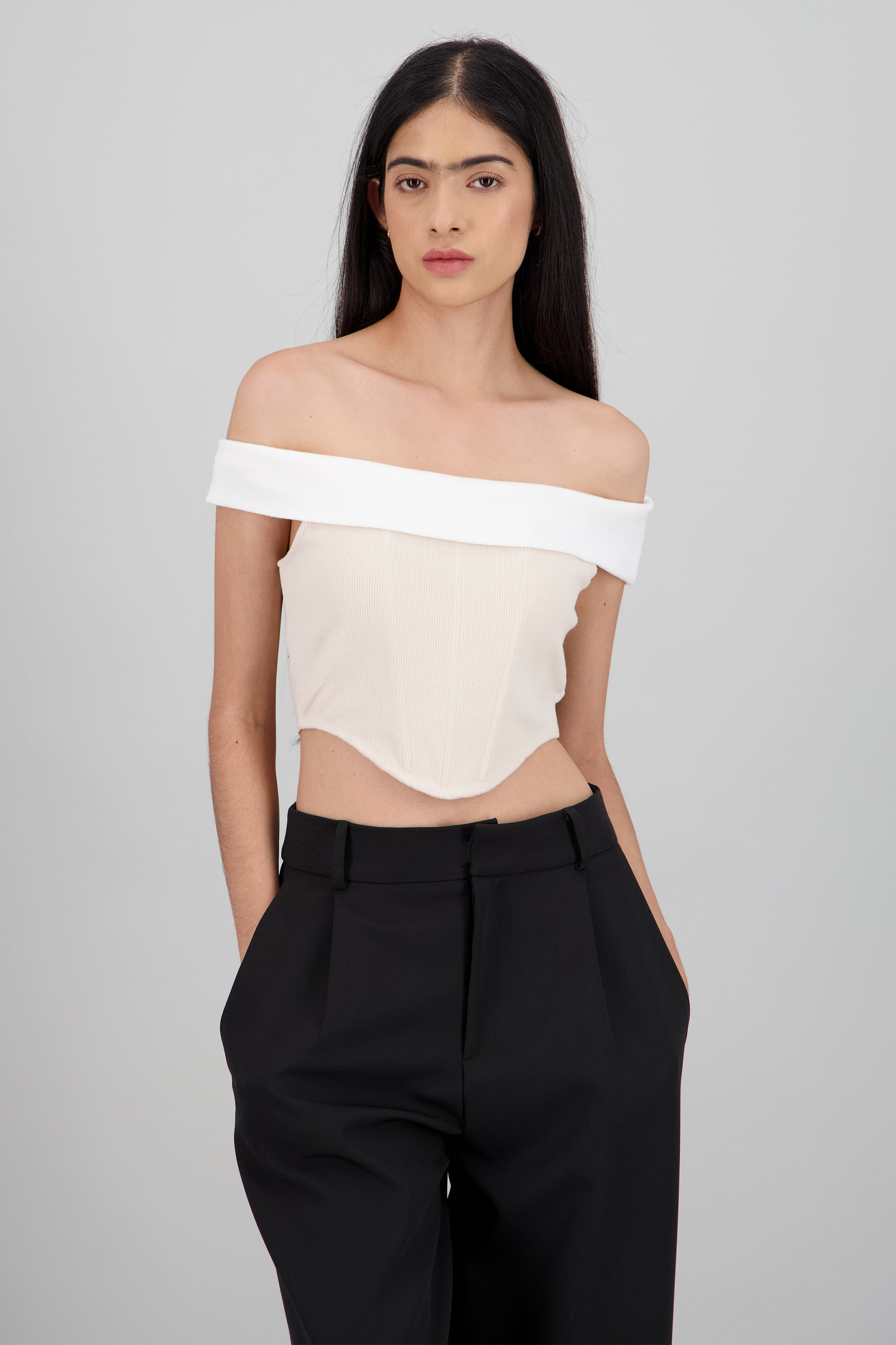 Top off shoulder contraste TAUPE