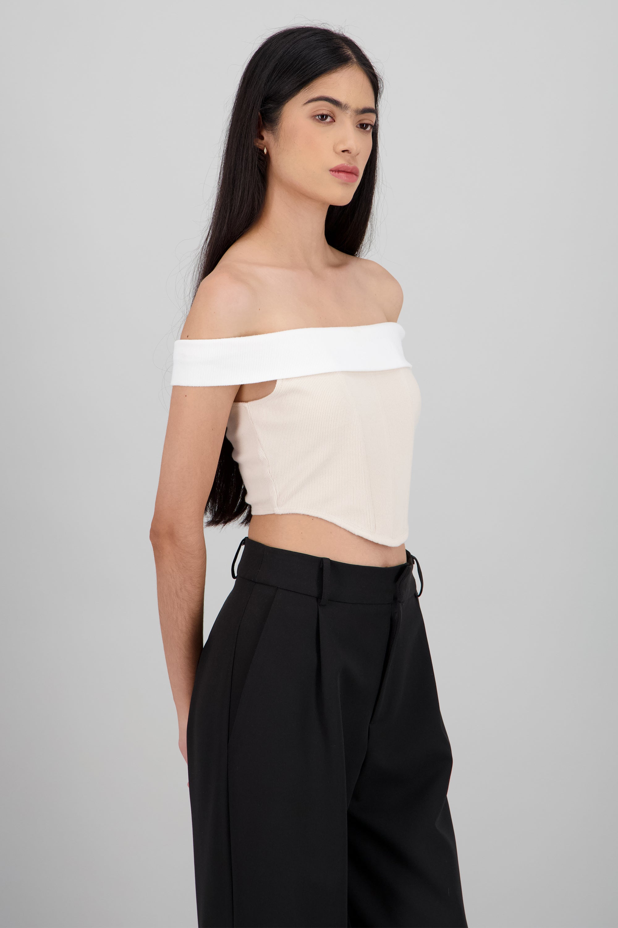 Top off shoulder contraste TAUPE