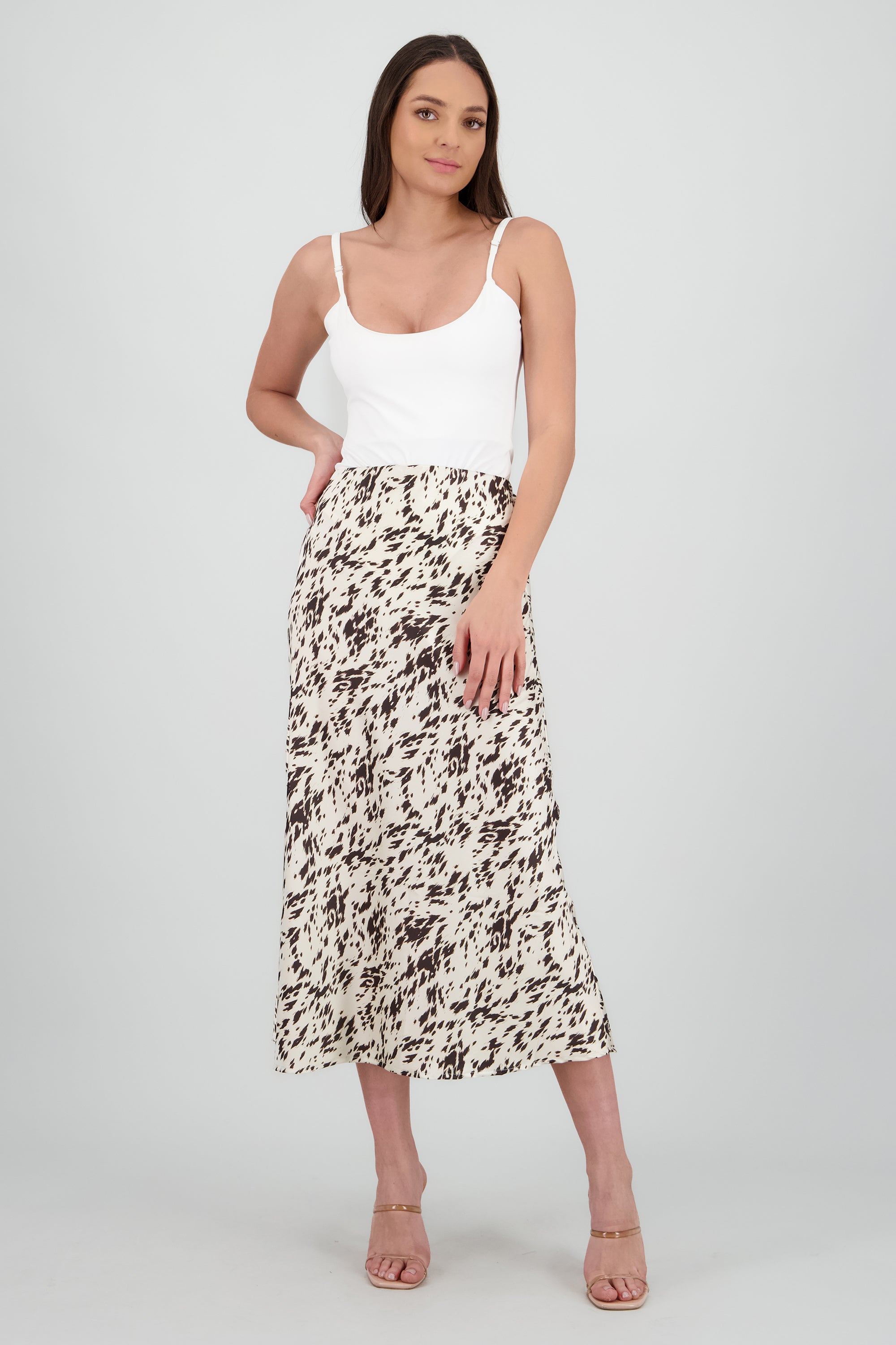 Falda midi de satin estampado manchas BLANCO COMBO