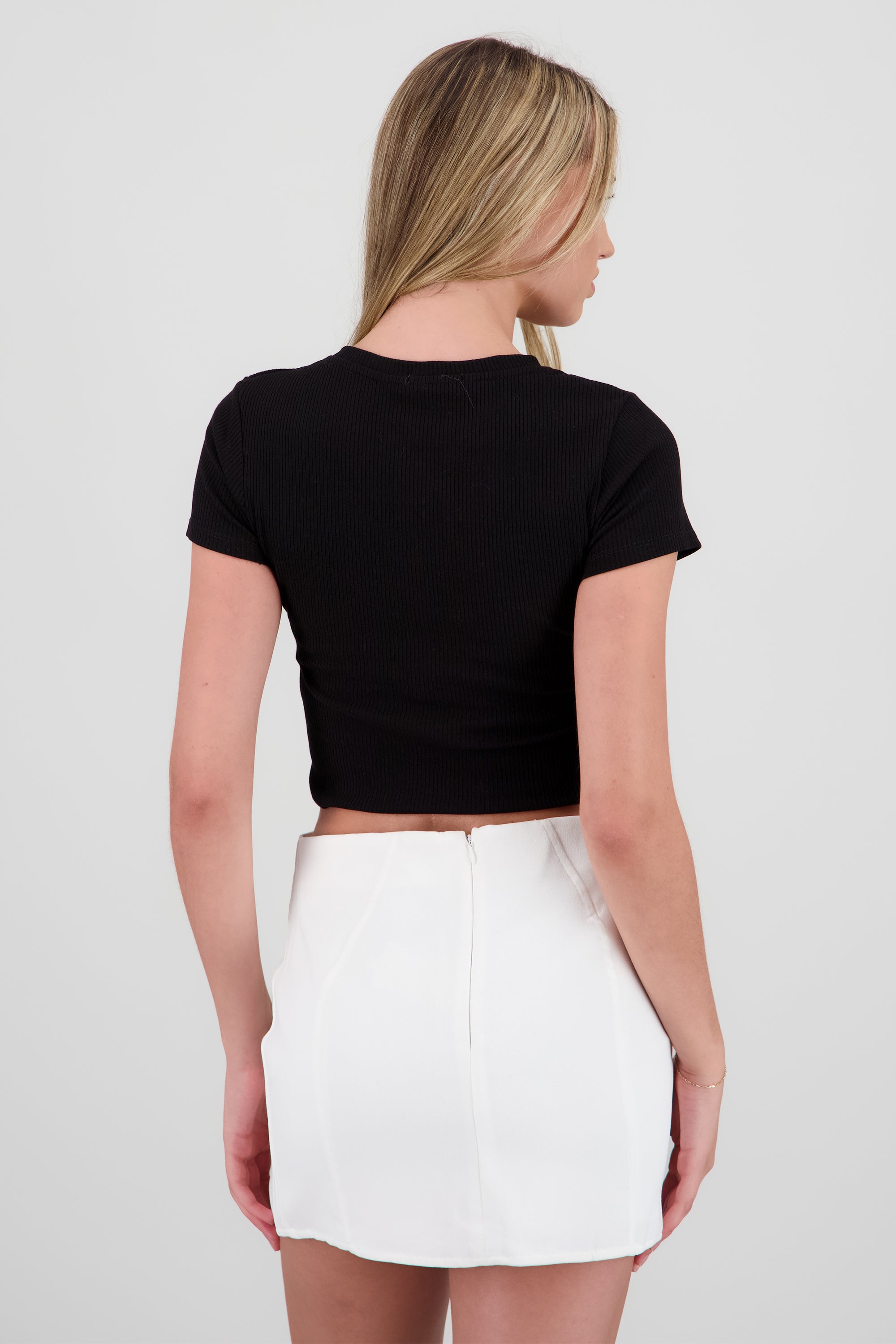 Top básico punto liso manga corta NEGRO