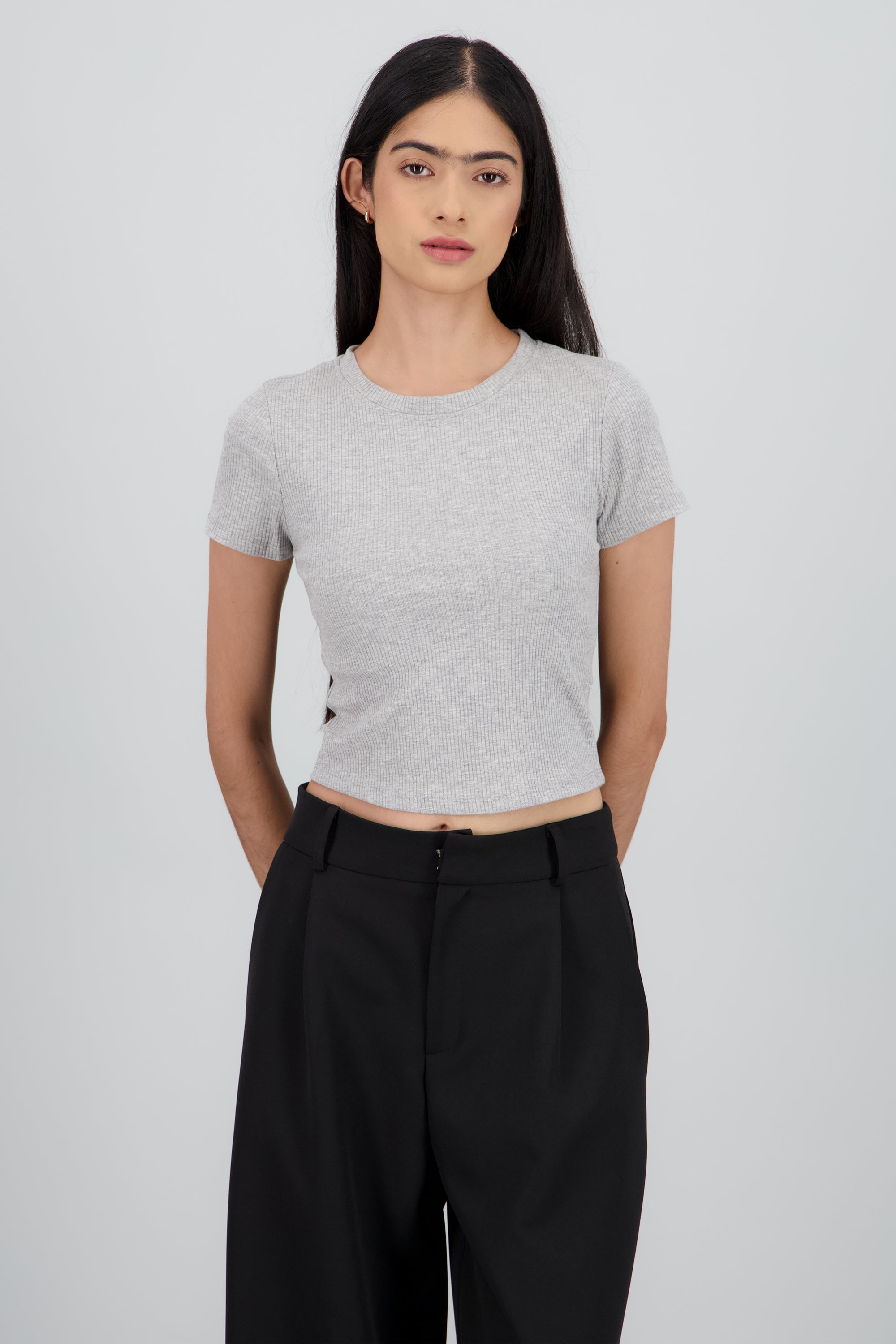 Top básico punto liso manga corta GRIS