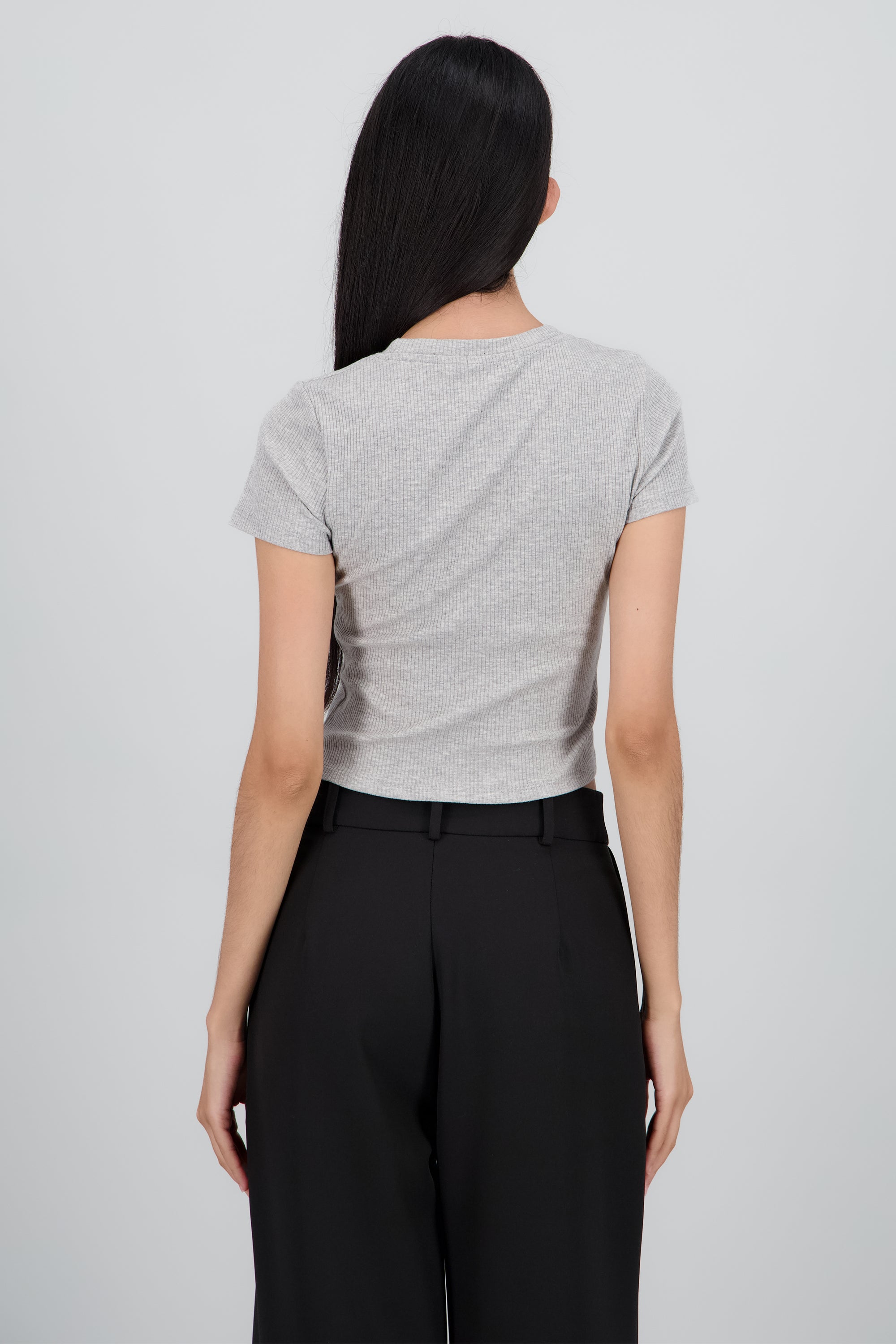 Top básico punto liso manga corta GRIS