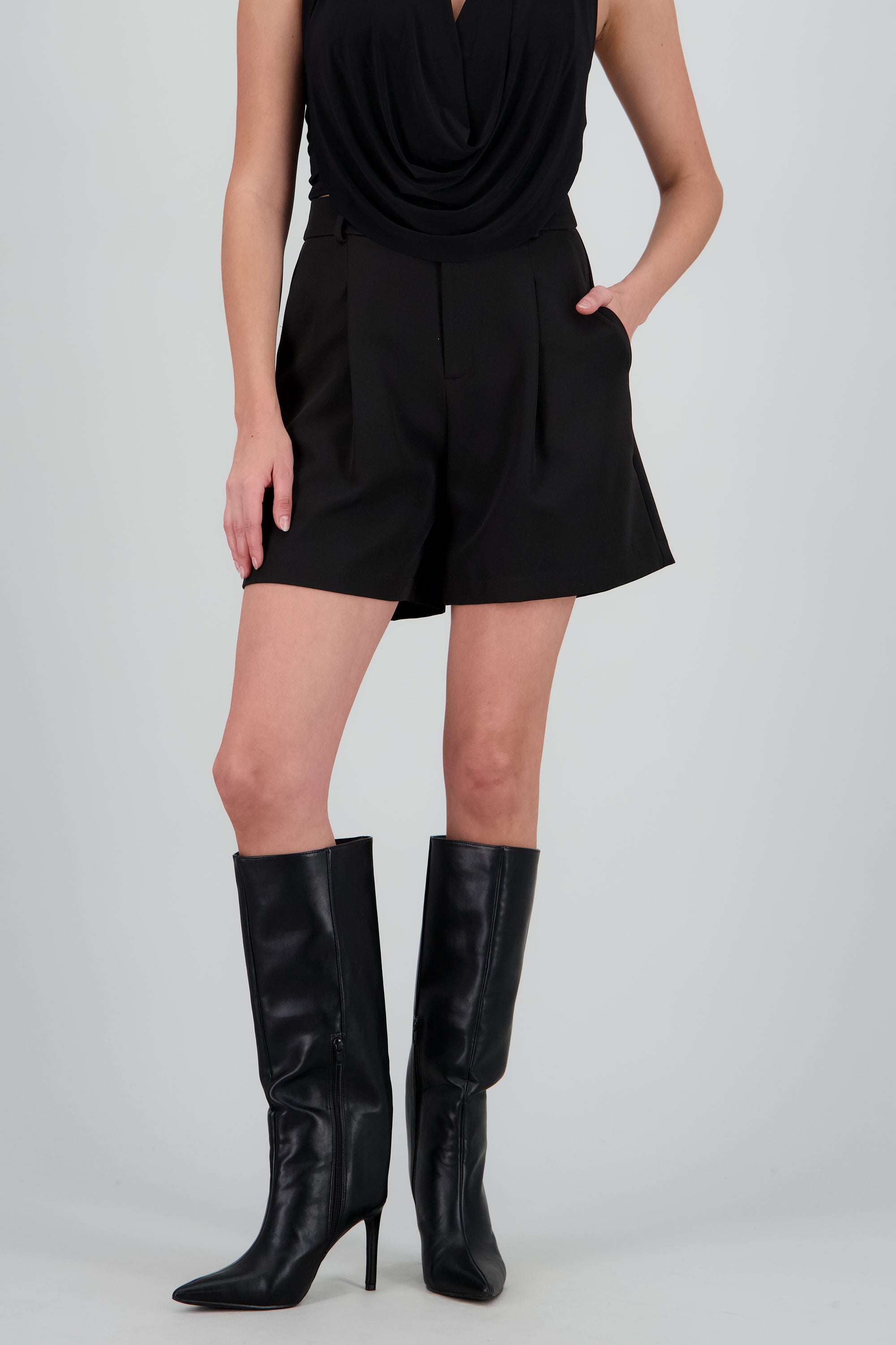 Bermudas de vestir con pinzas NEGRO