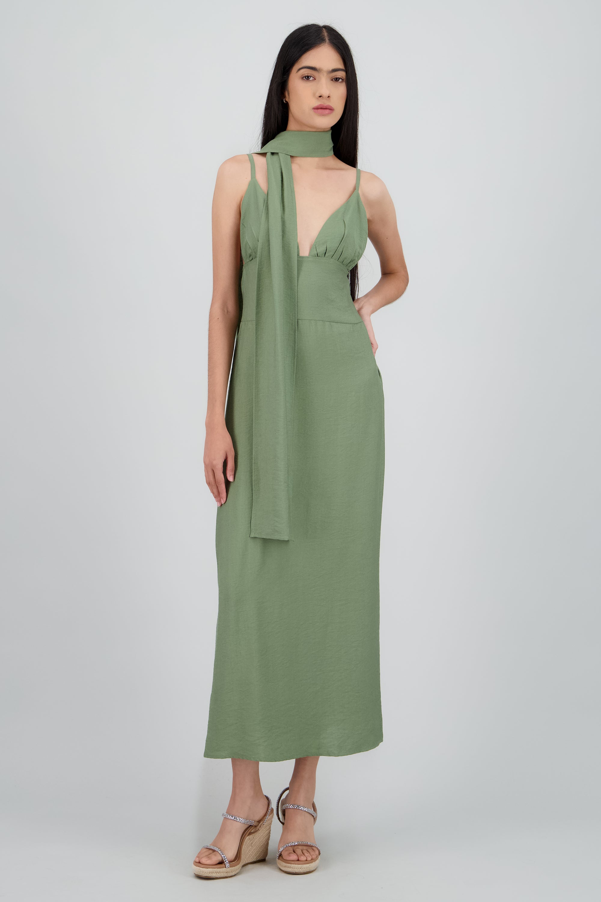 Vestido midi de escote en V con detalle de bufanda OLIVO