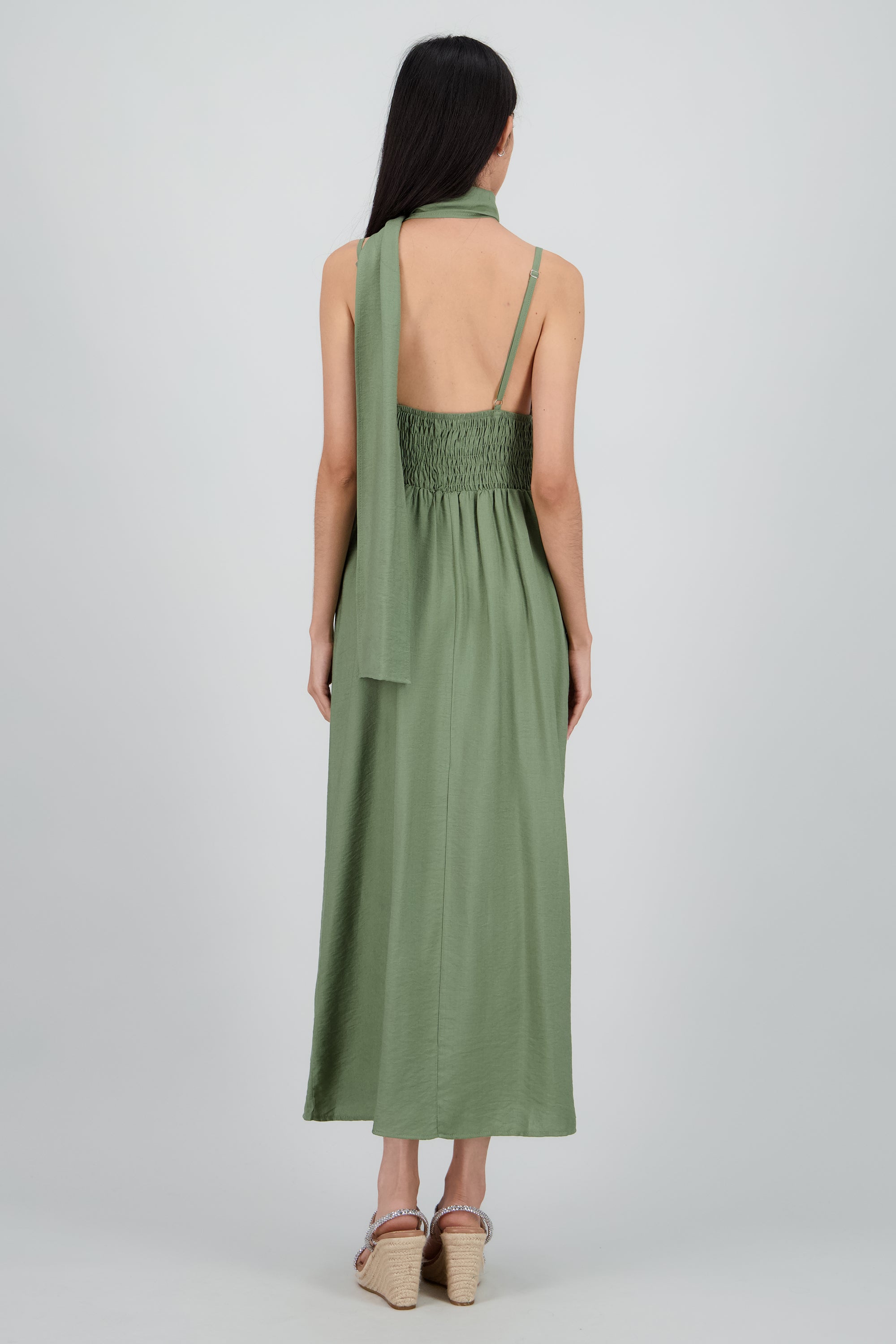 Vestido midi de escote en V con detalle de bufanda OLIVO