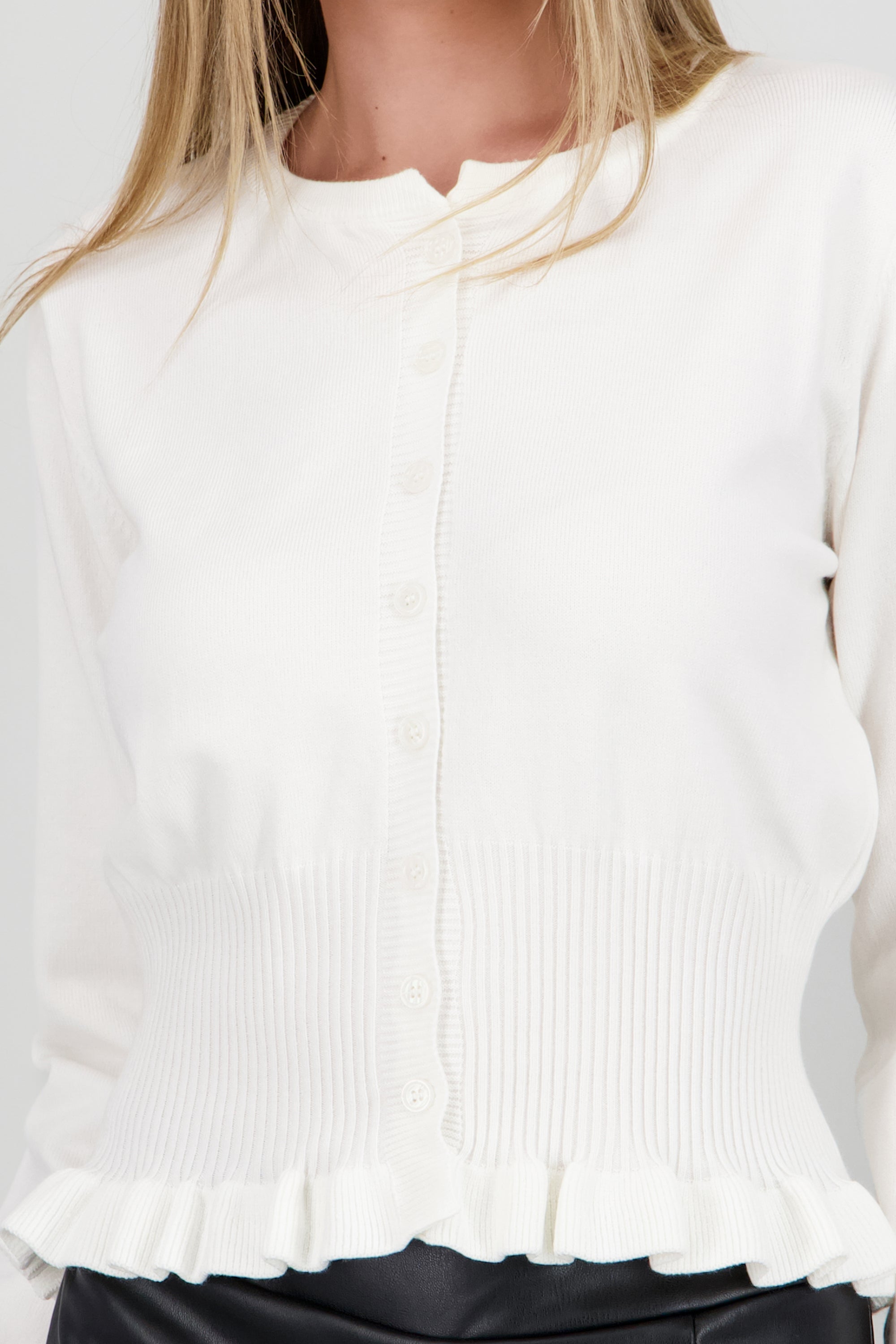 Cardigan liso tejido botones CREMA