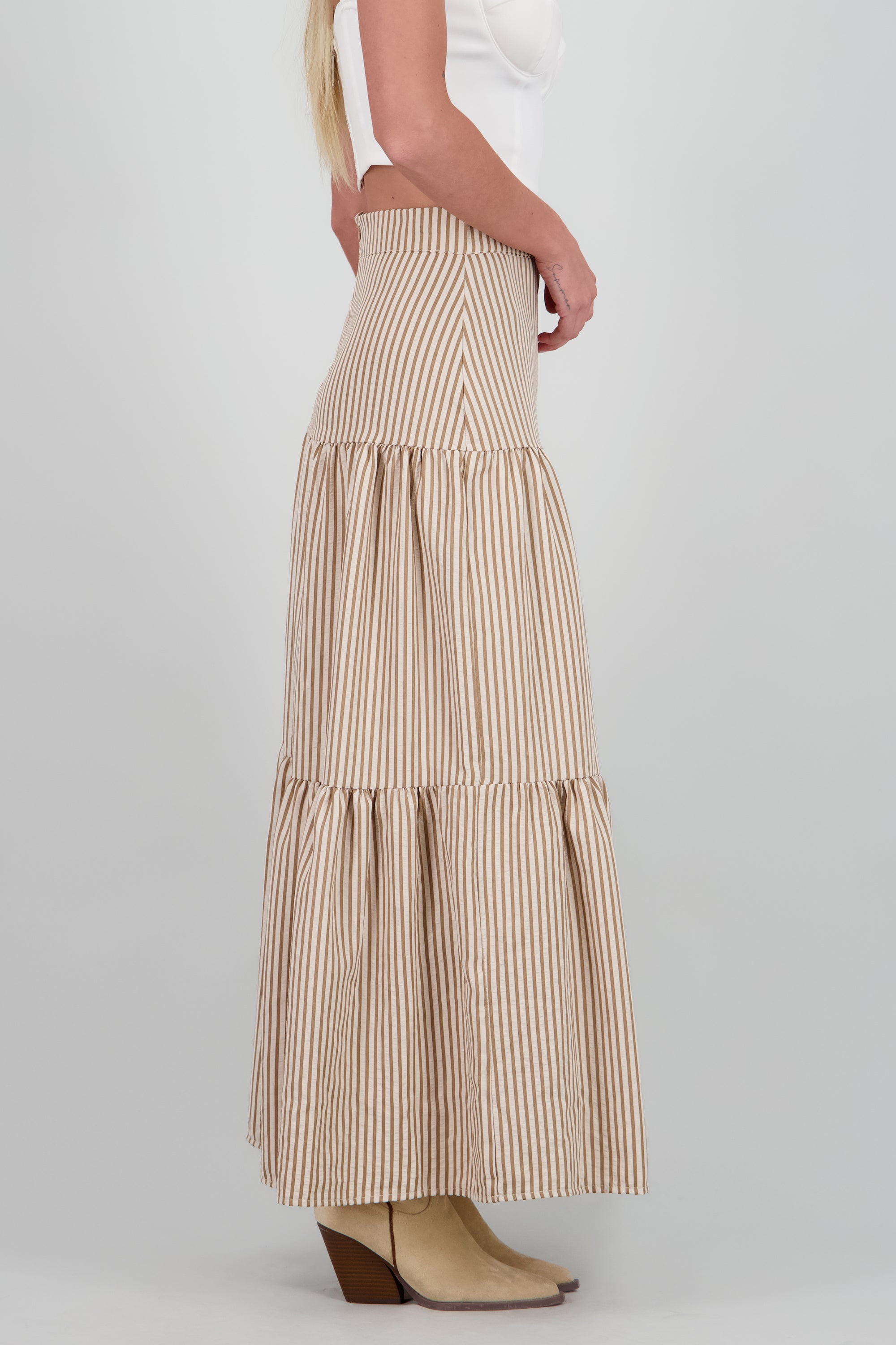 Maxi falda detalle olanes estampado rayas CAFE COMBO