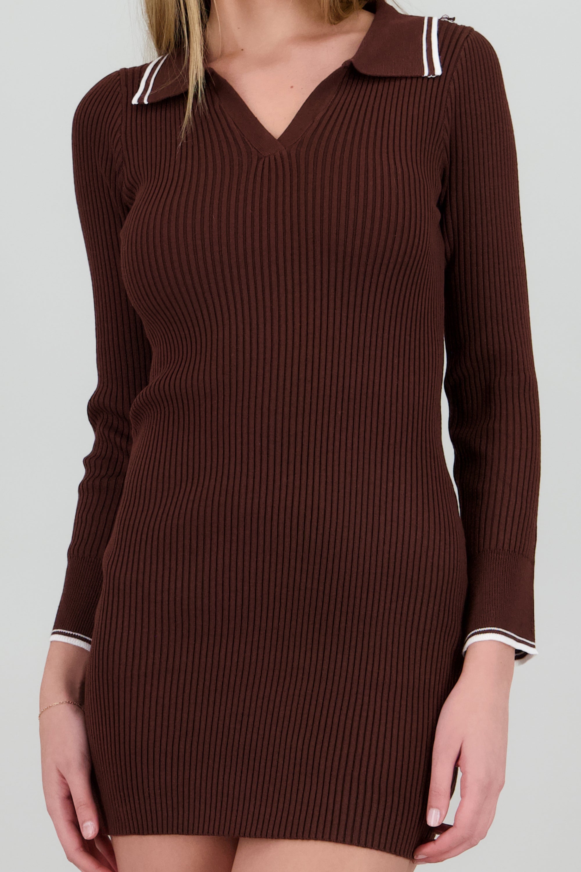 Vestido polo bodycon liso tejido CHOCOLATE