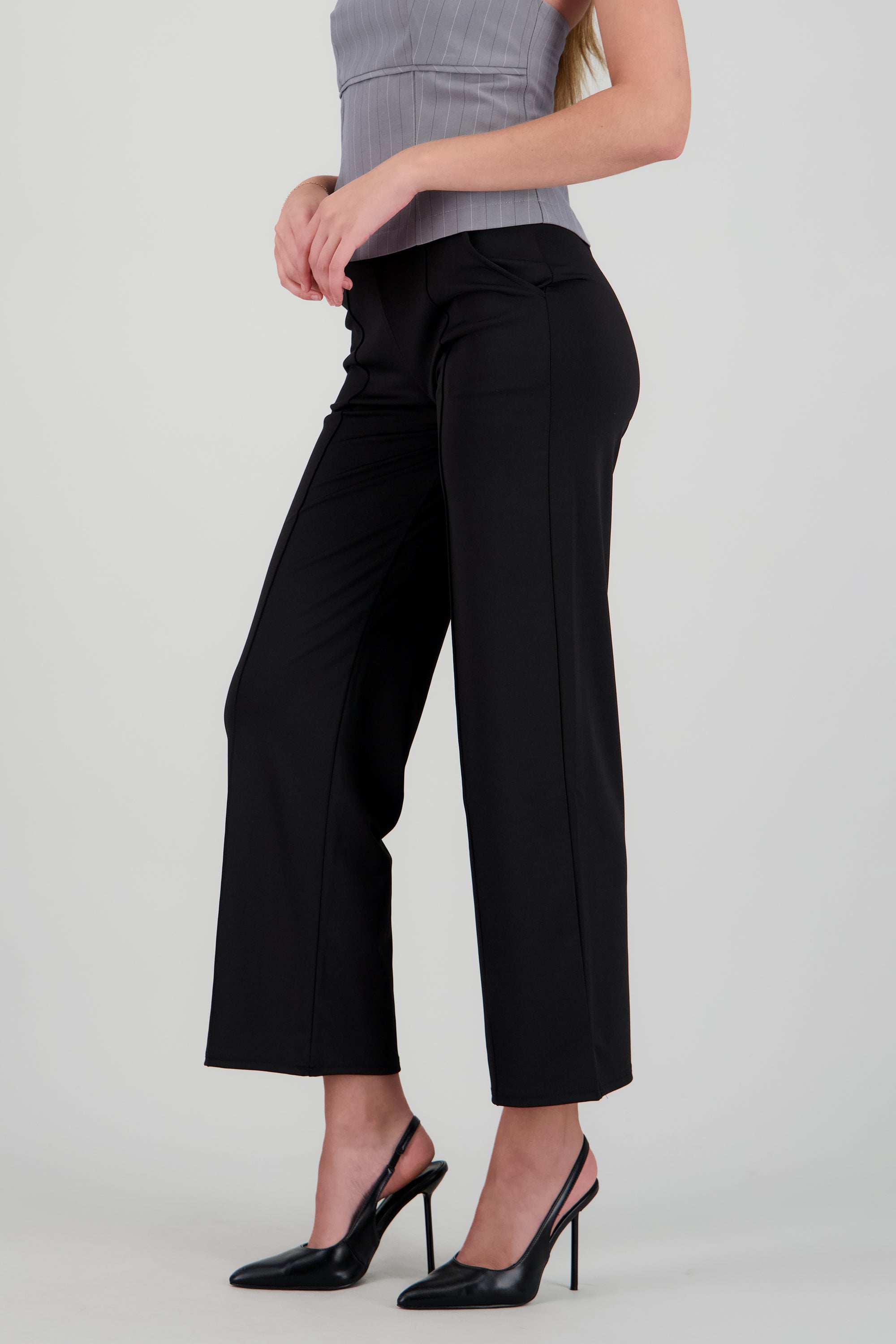 Pantalon recto costuras NEGRO