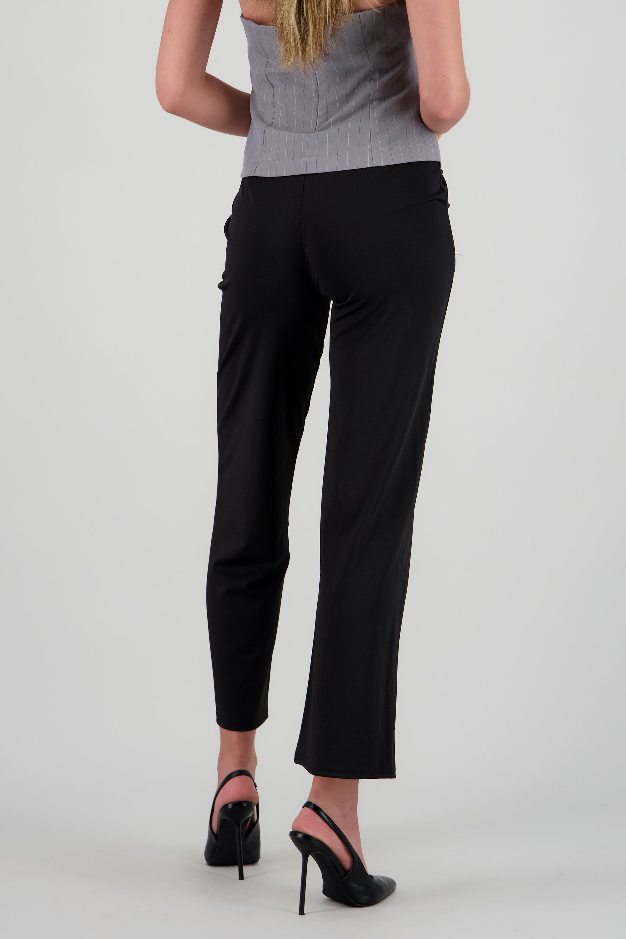 Pantalon recto costuras NEGRO