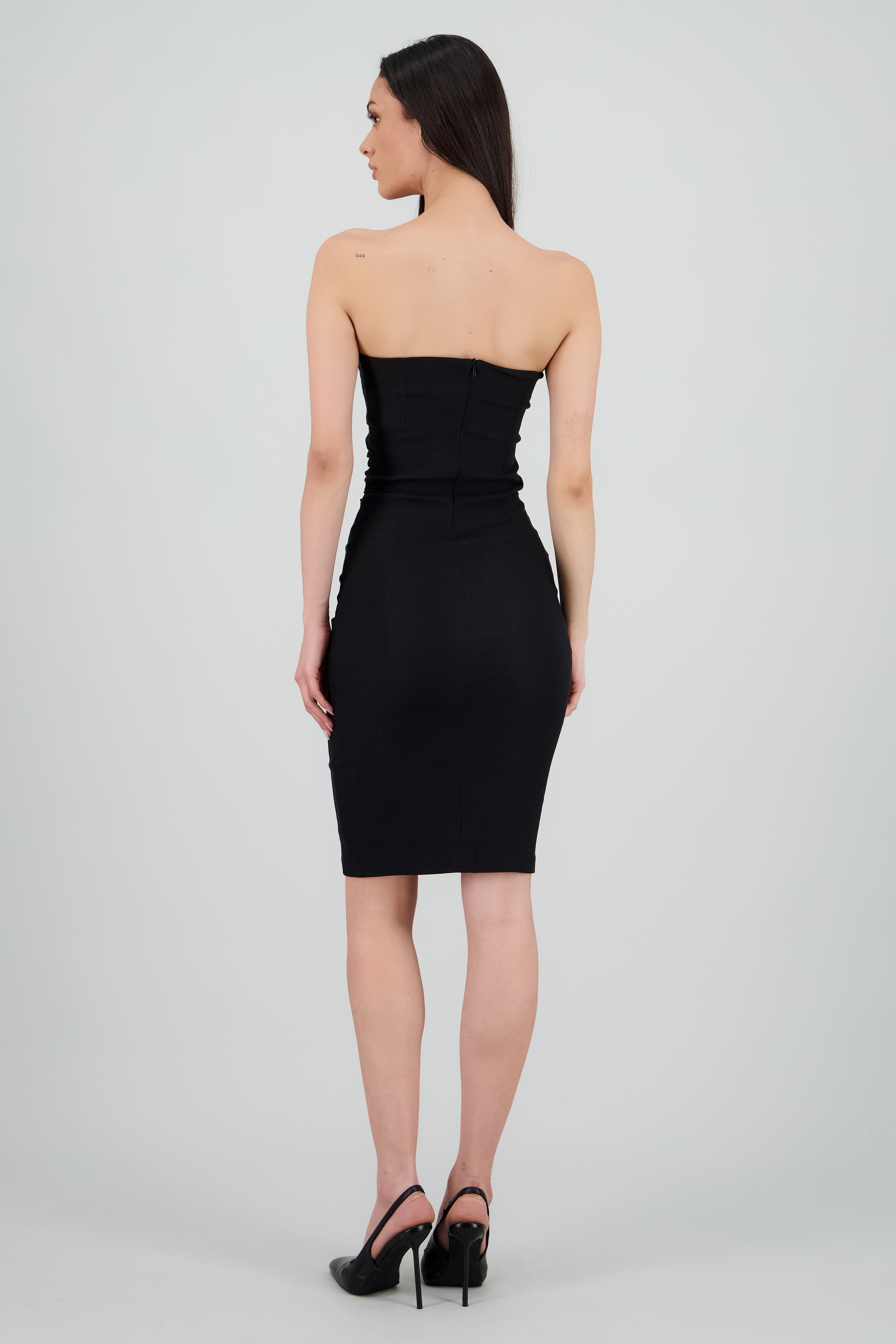 Vestido bodycon strapless con frunce NEGRO