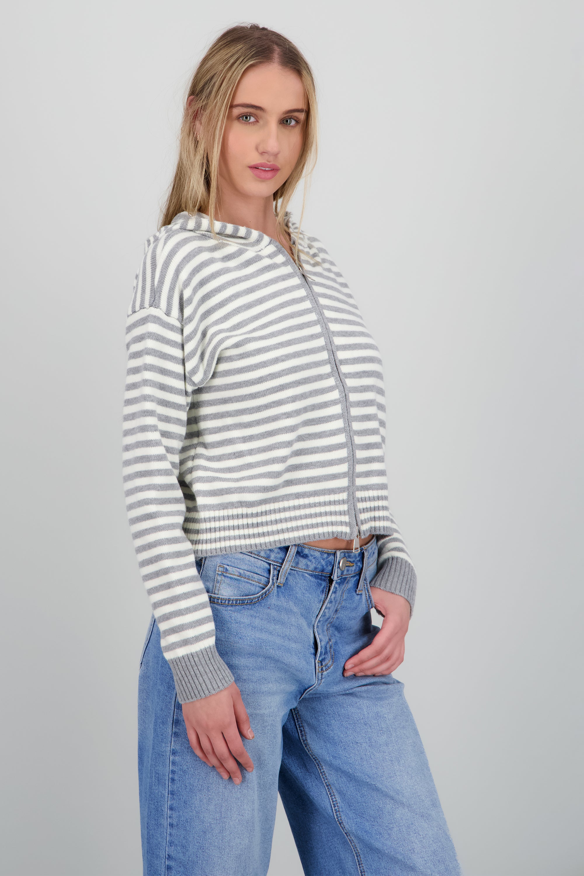 Suedara rayas tejida GRIS COMBO